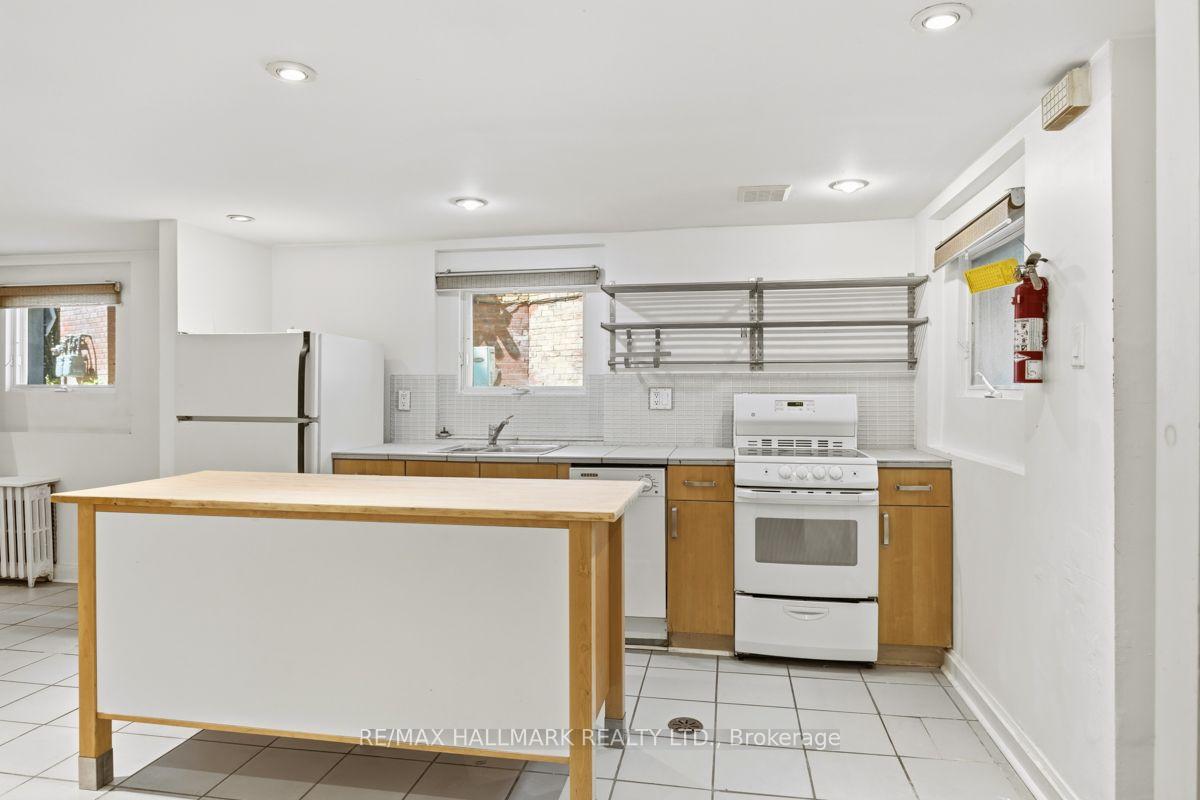 Photo 3 of Unit Lower (A), 321 Palmerston Boulevard, Toronto, Palmerston-Little Italy — HOMEH