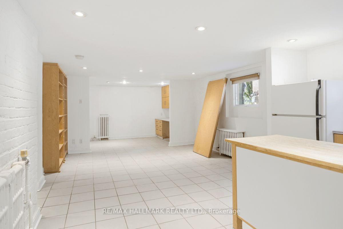 Photo 4 of Unit Lower (A), 321 Palmerston Boulevard, Toronto, Palmerston-Little Italy — HOMEH