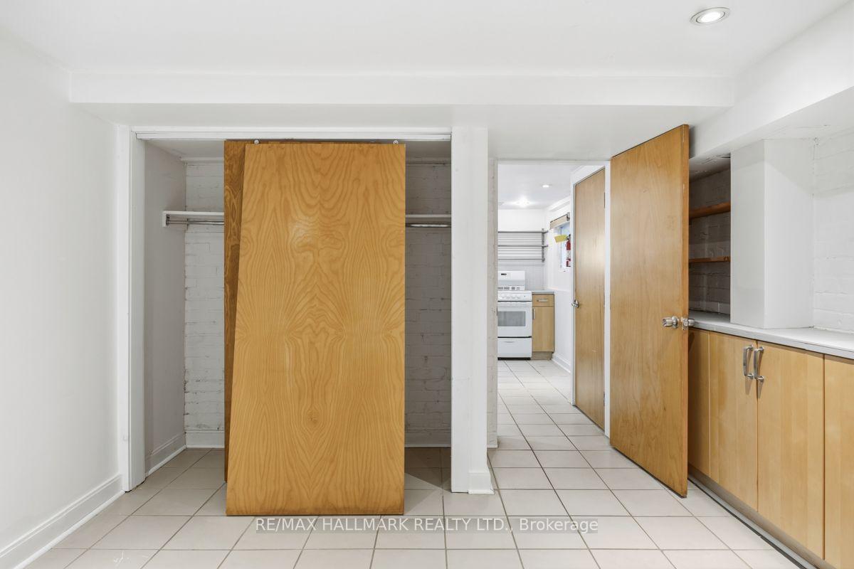 Photo 9 of Unit Lower (A), 321 Palmerston Boulevard, Toronto, Palmerston-Little Italy — HOMEH