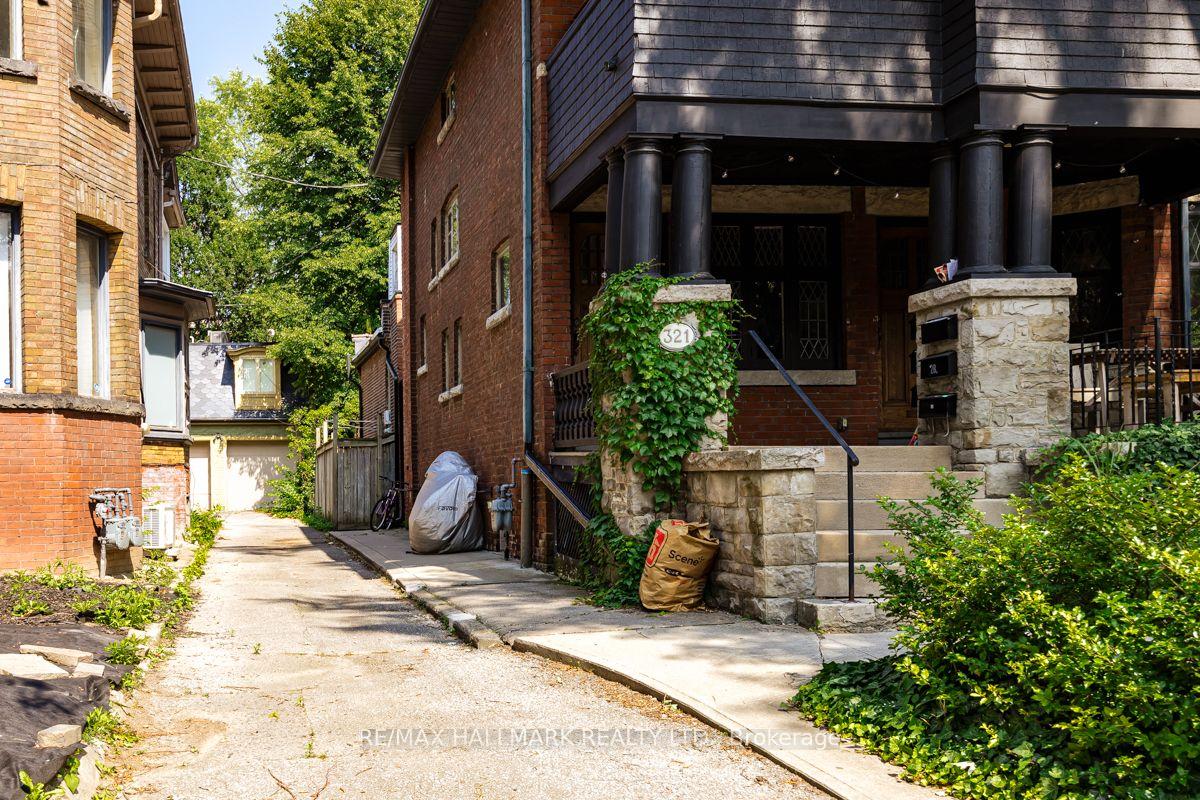 Photo 14 of Unit Lower (A), 321 Palmerston Boulevard, Toronto, Palmerston-Little Italy — HOMEH