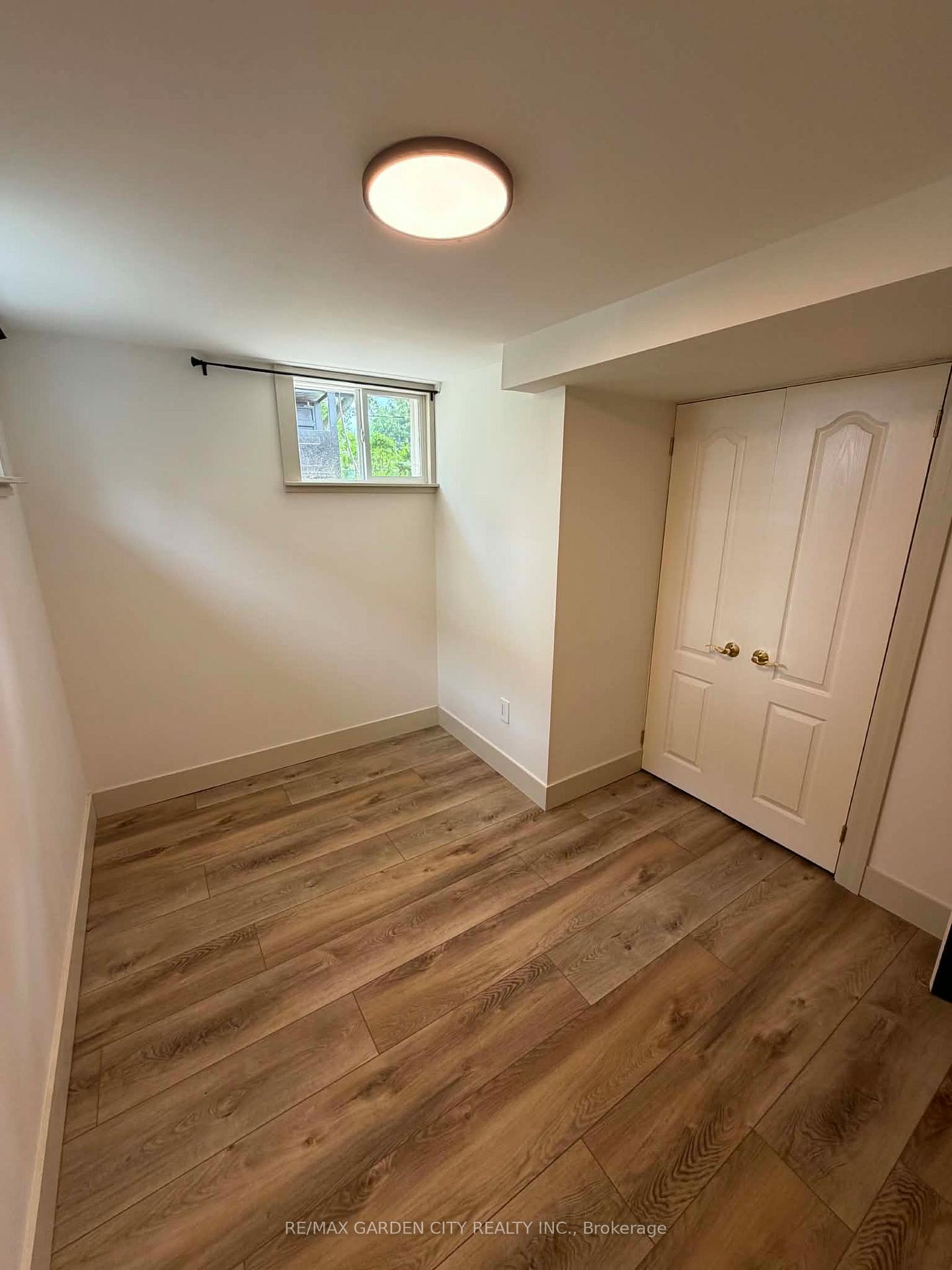 Photo 4 of 24 Lora Street, St. Catharines, Vine/Linwell — HOMEH