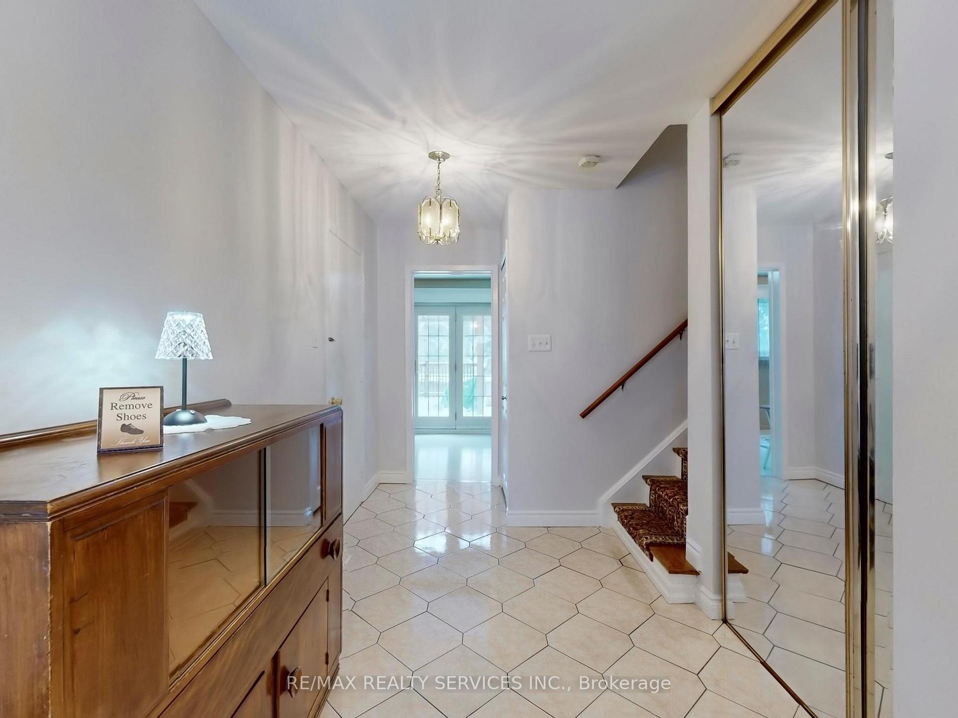 Photo 5 of 16 Grassington Crescent, Brampton, Northgate — HOMEH