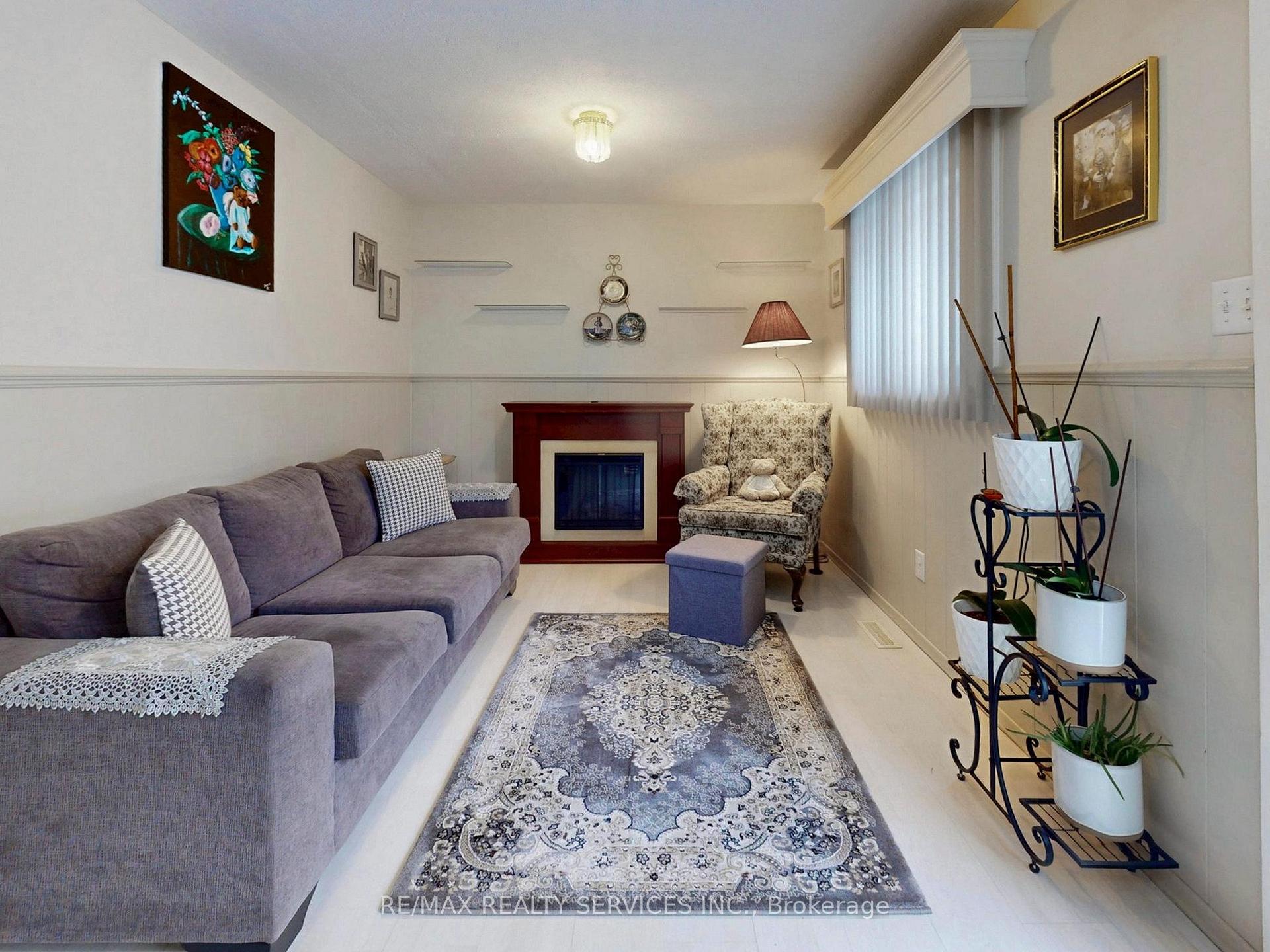 Photo 7 of 16 Grassington Crescent, Brampton, Northgate — HOMEH