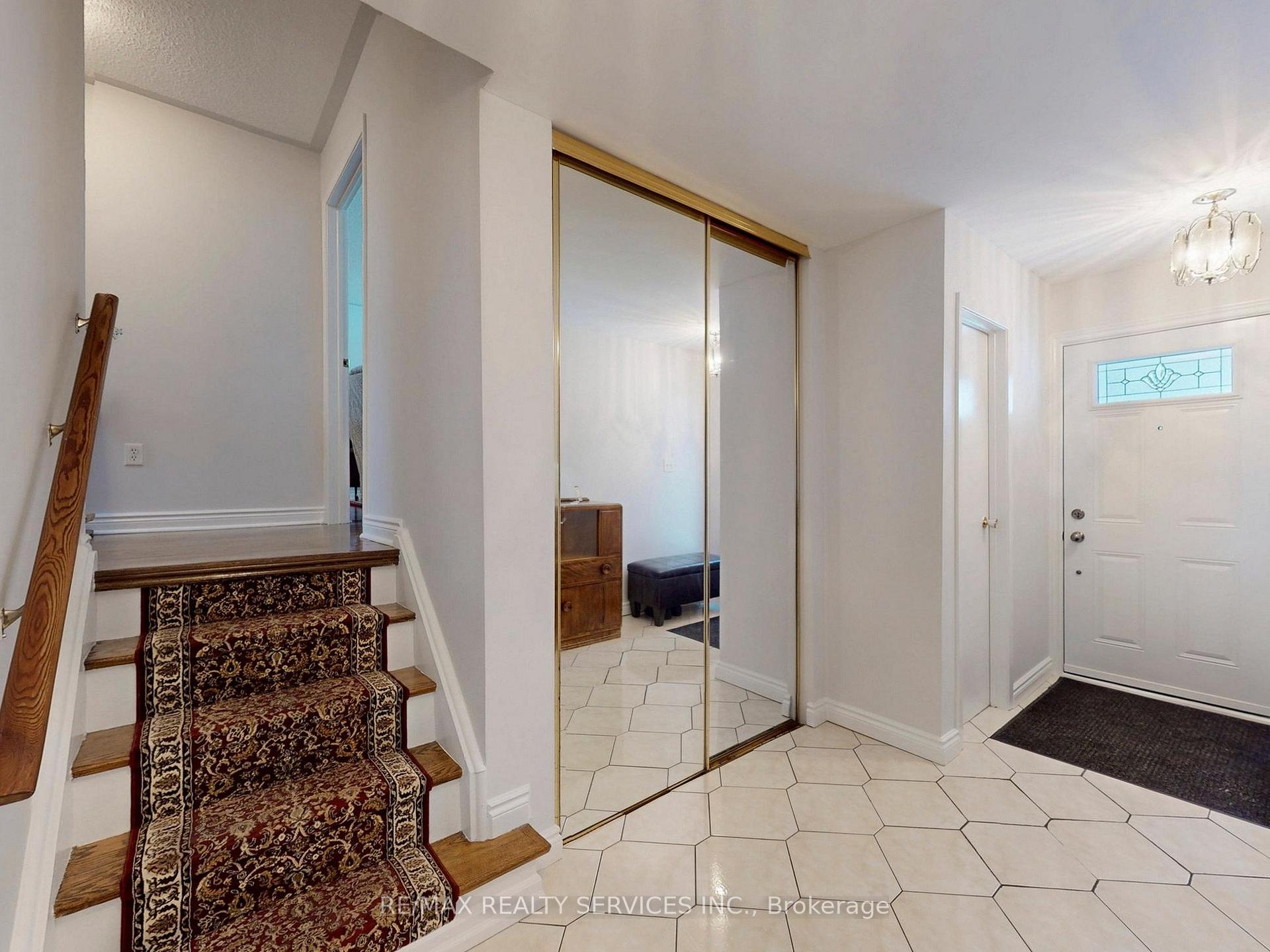 Photo 10 of 16 Grassington Crescent, Brampton, Northgate — HOMEH