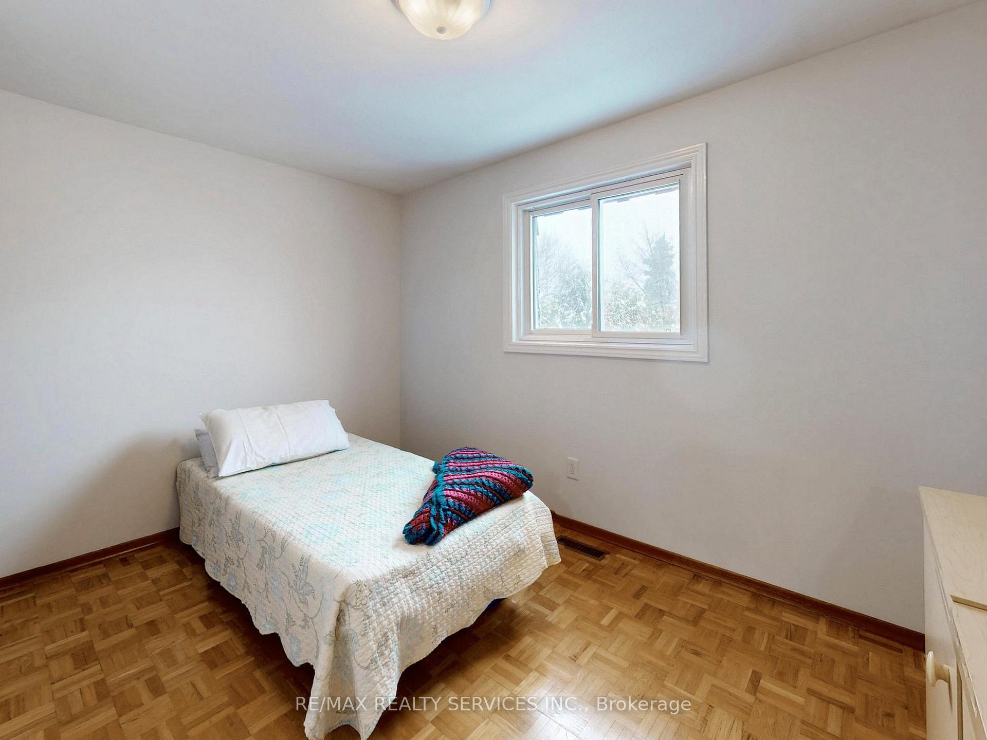 Photo 24 of 16 Grassington Crescent, Brampton, Northgate — HOMEH