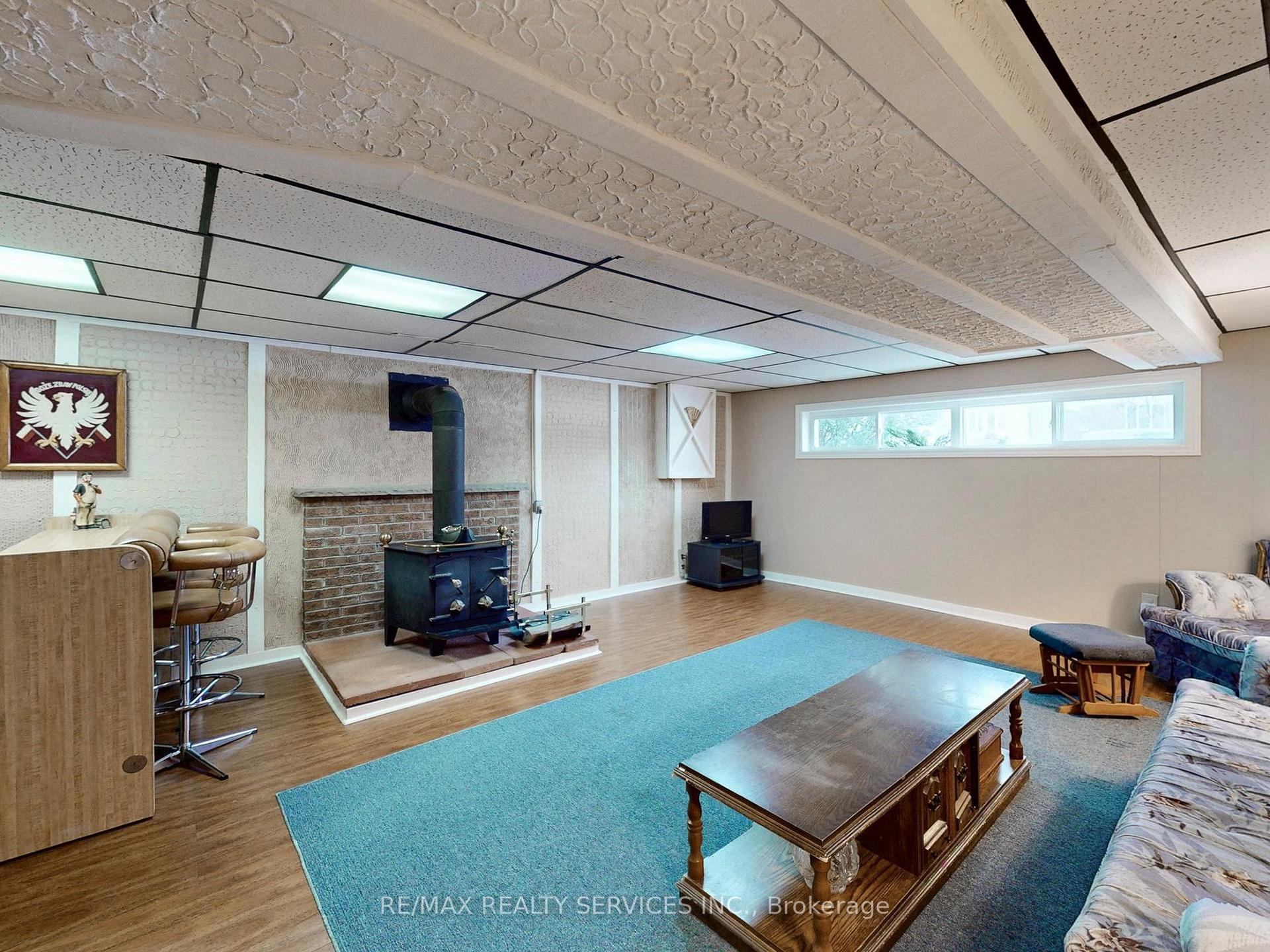 Photo 32 of 16 Grassington Crescent, Brampton, Northgate — HOMEH