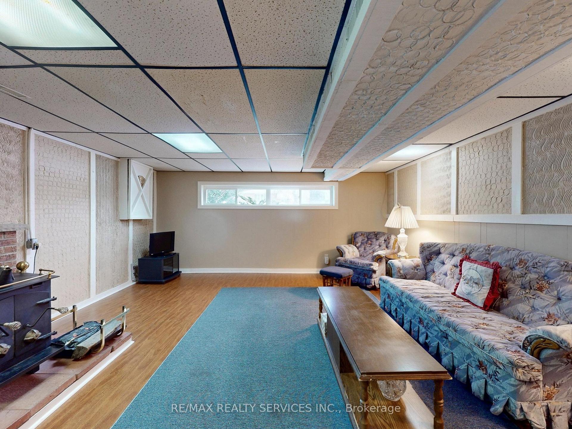 Photo 33 of 16 Grassington Crescent, Brampton, Northgate — HOMEH