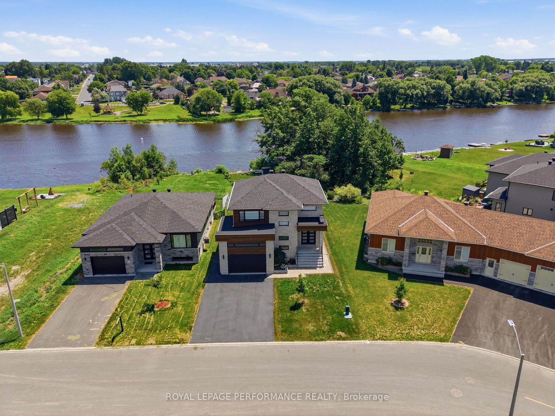 Photo 1 of 504 Barrage Street, Casselman, Casselman — HOMEH