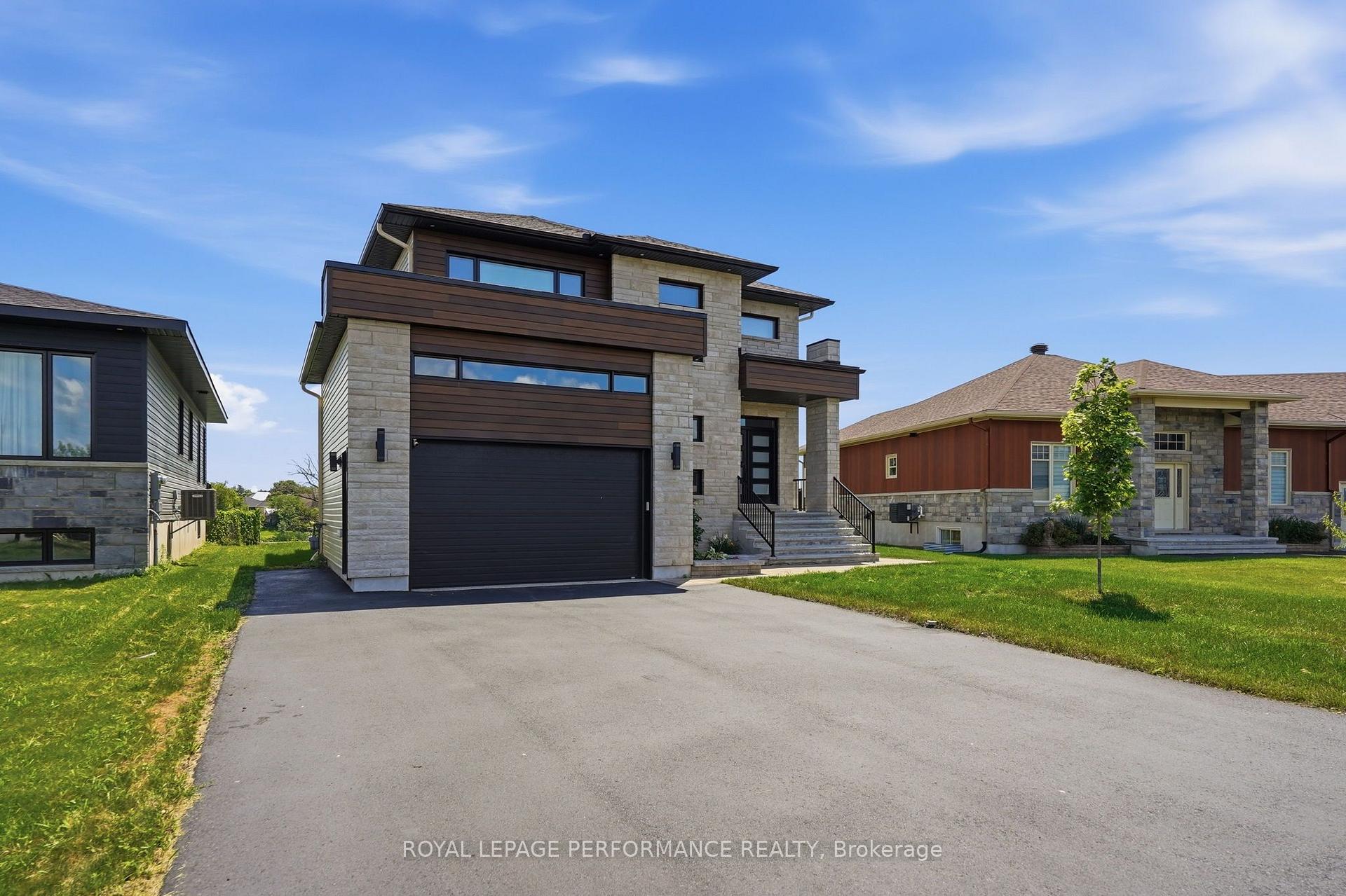 Photo 2 of 504 Barrage Street, Casselman, Casselman — HOMEH