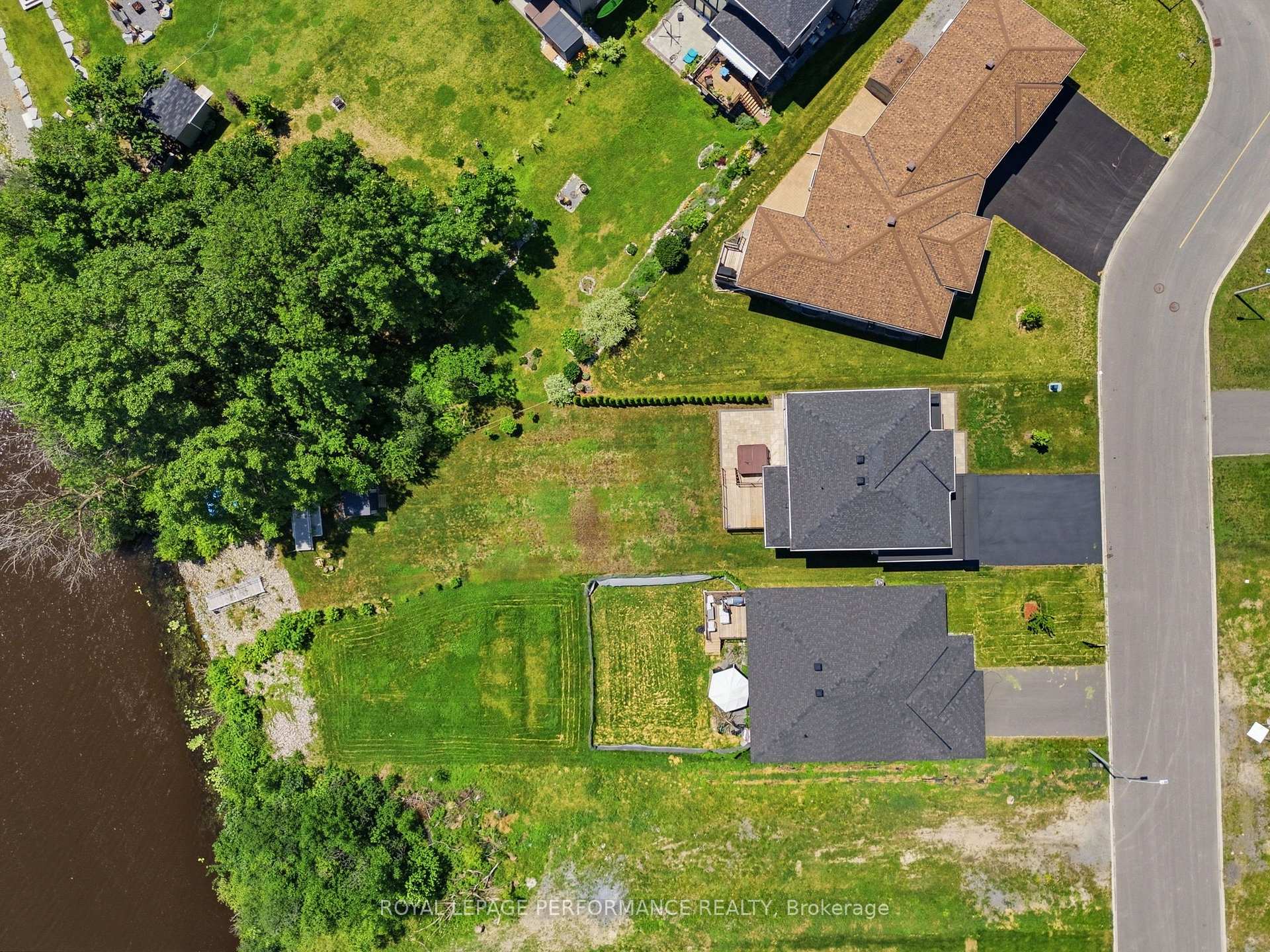 Photo 45 of 504 Barrage Street, Casselman, Casselman — HOMEH