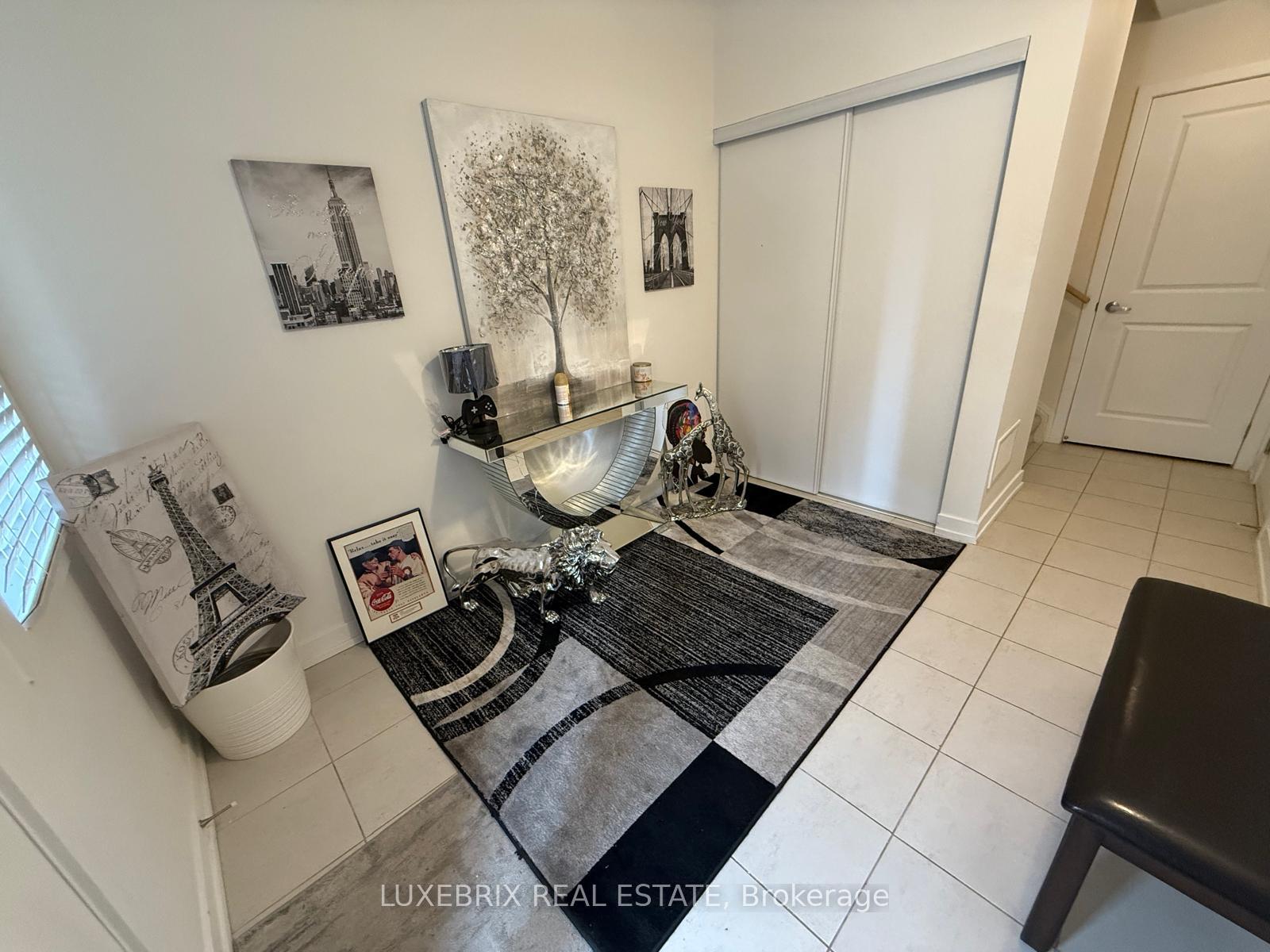 Photo 2 of 321 Dalhousie Street, Vaughan, Vaughan Grove — HOMEH