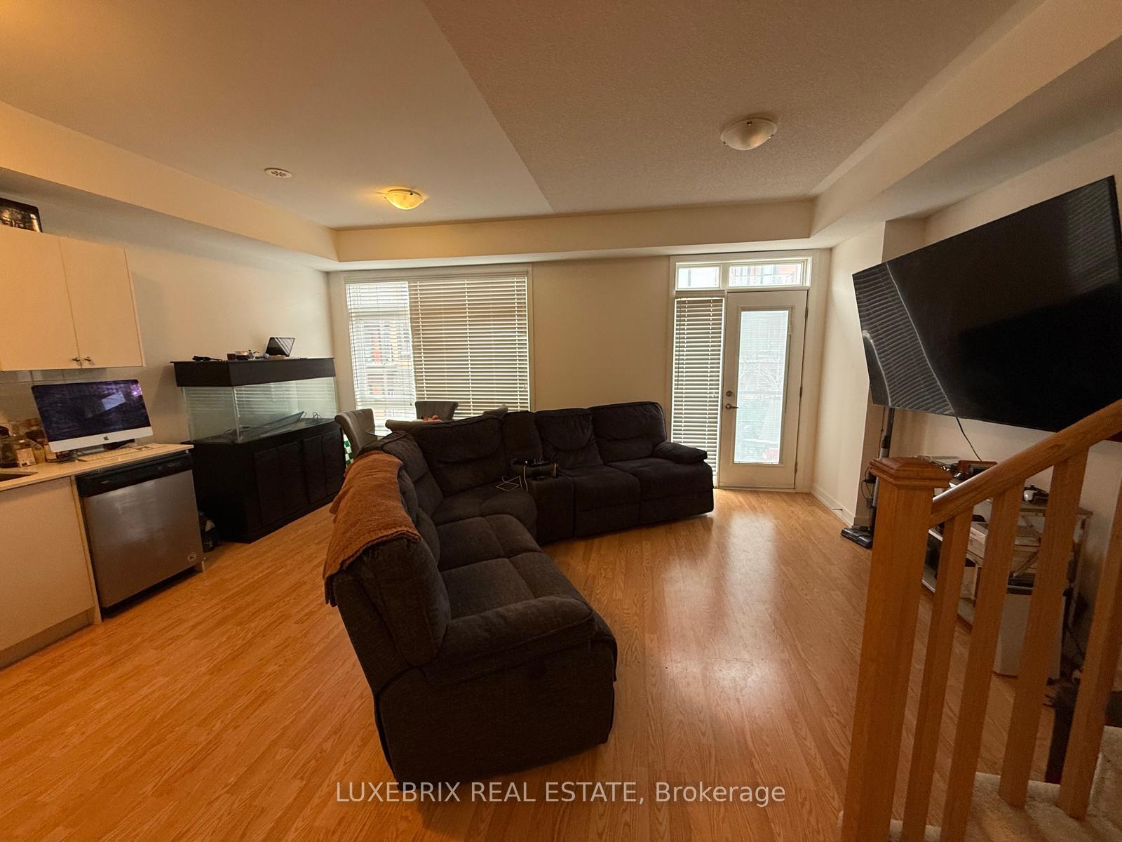 Photo 5 of 321 Dalhousie Street, Vaughan, Vaughan Grove — HOMEH