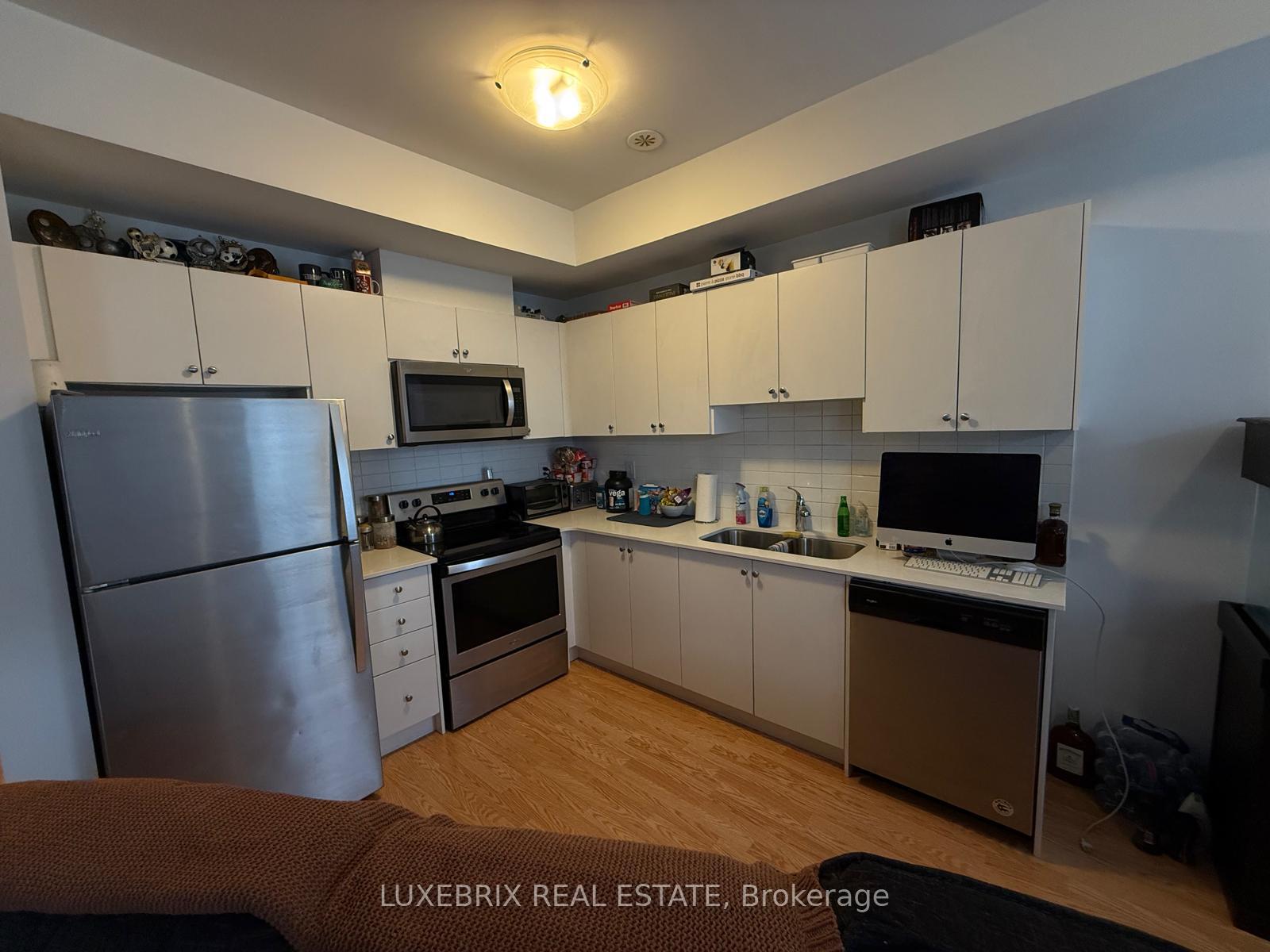 Photo 6 of 321 Dalhousie Street, Vaughan, Vaughan Grove — HOMEH