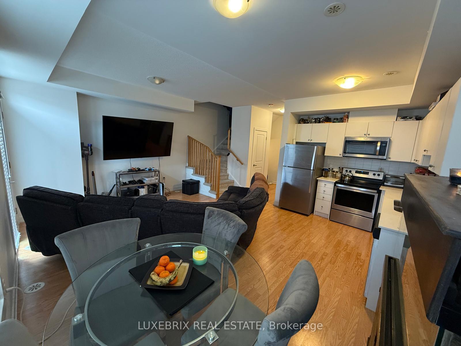 Photo 7 of 321 Dalhousie Street, Vaughan, Vaughan Grove — HOMEH