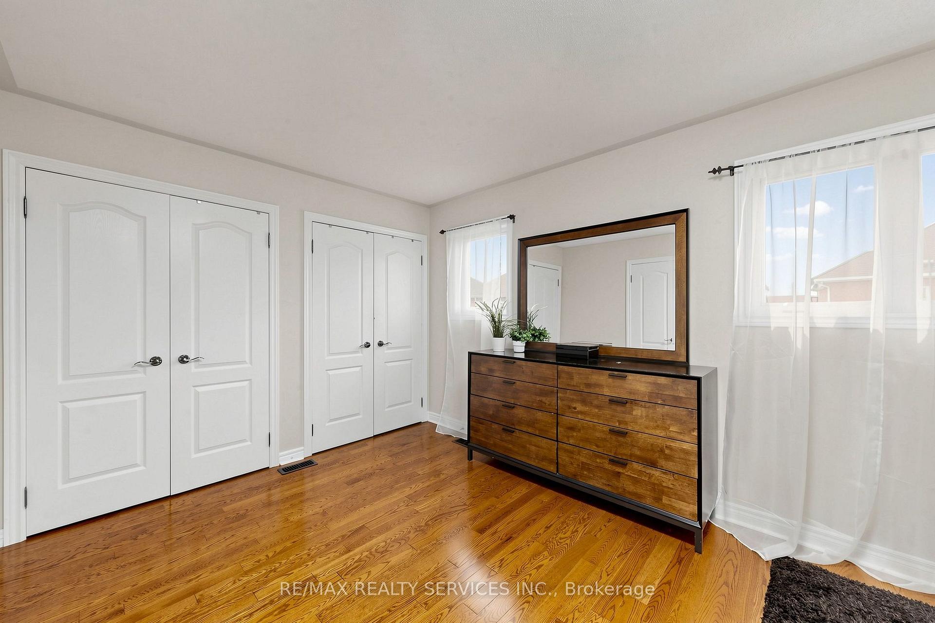Photo 26 of 32 Hillpath Crescent, Brampton, Snelgrove — HOMEH