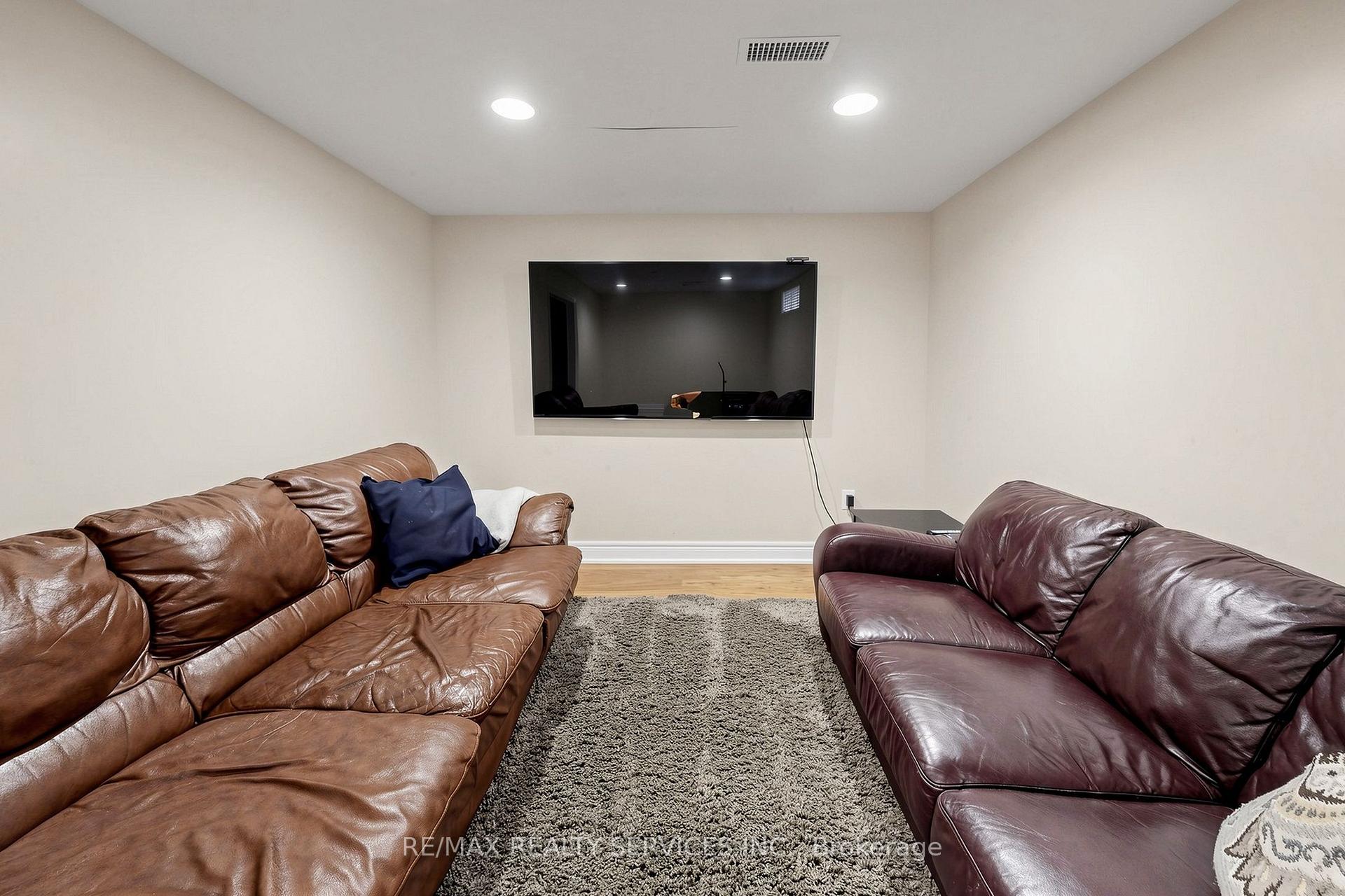 Photo 40 of 32 Hillpath Crescent, Brampton, Snelgrove — HOMEH