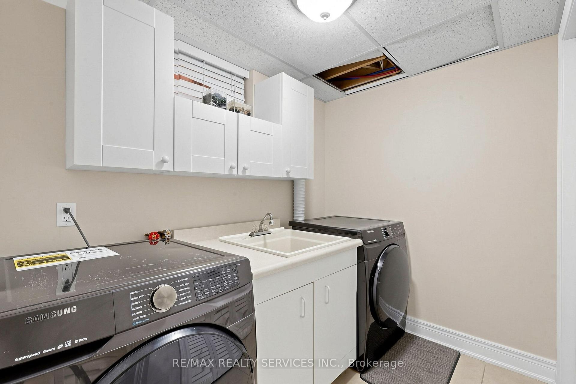 Photo 43 of 32 Hillpath Crescent, Brampton, Snelgrove — HOMEH