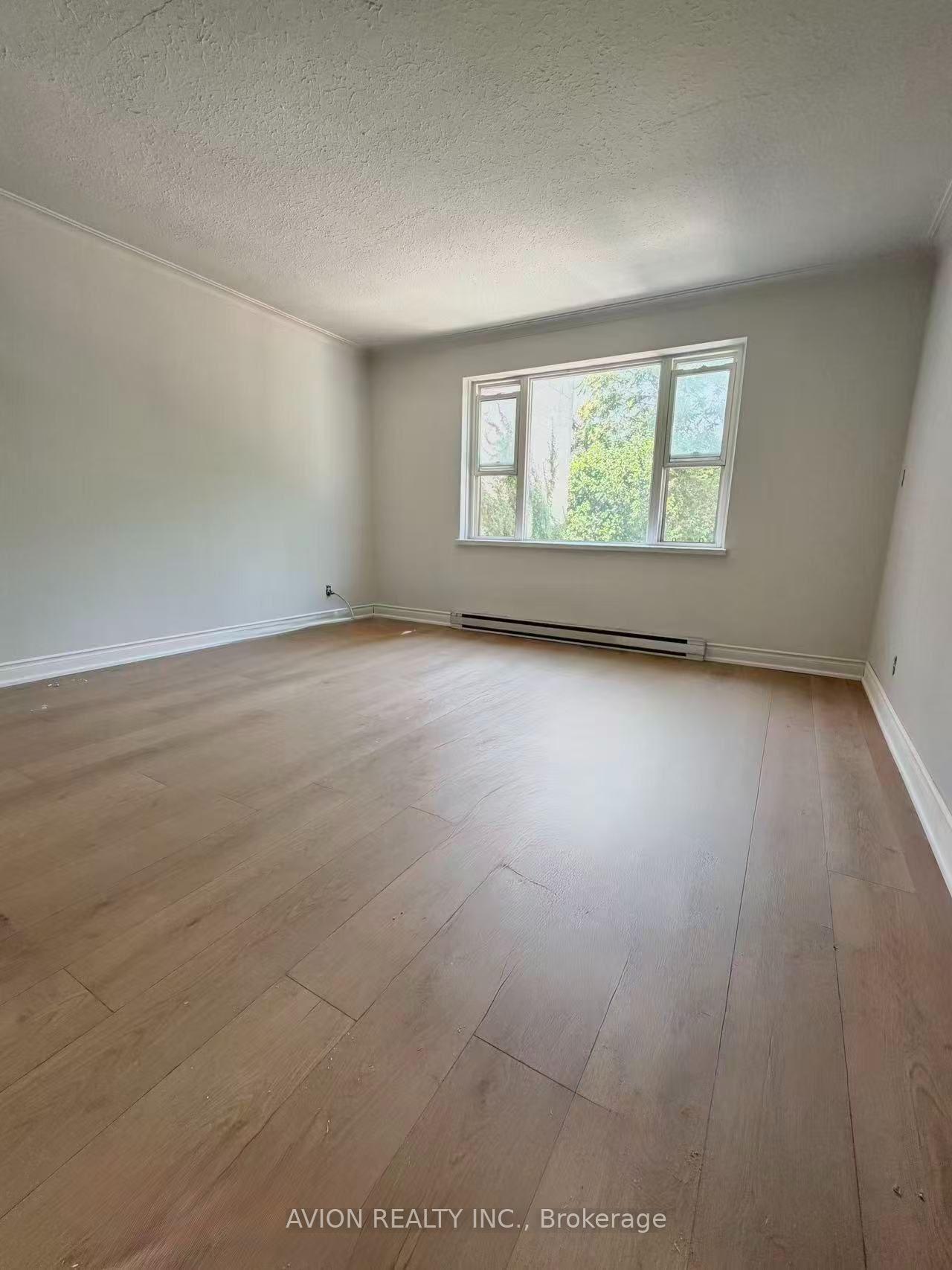 Photo 3 of Unit Unit 1, 882 Broadview Avenue, Toronto, Playter Estates-Danforth — HOMEH