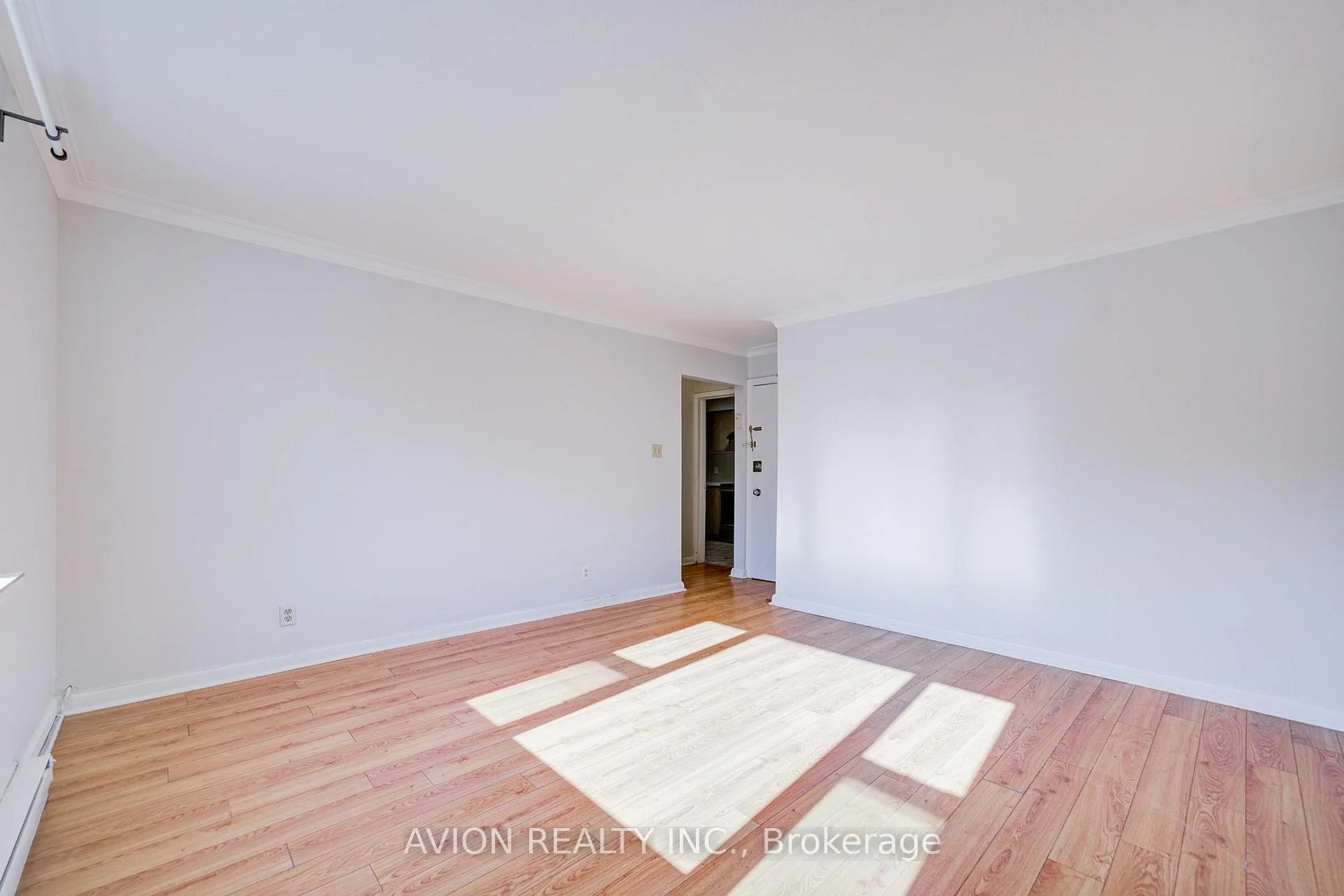 Photo 10 of Unit Unit 1, 882 Broadview Avenue, Toronto, Playter Estates-Danforth — HOMEH