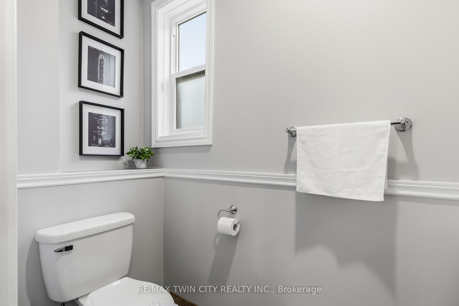 Photo 24 of 69 St Paul Avenue, Brantford, Holmedale — HOMEH