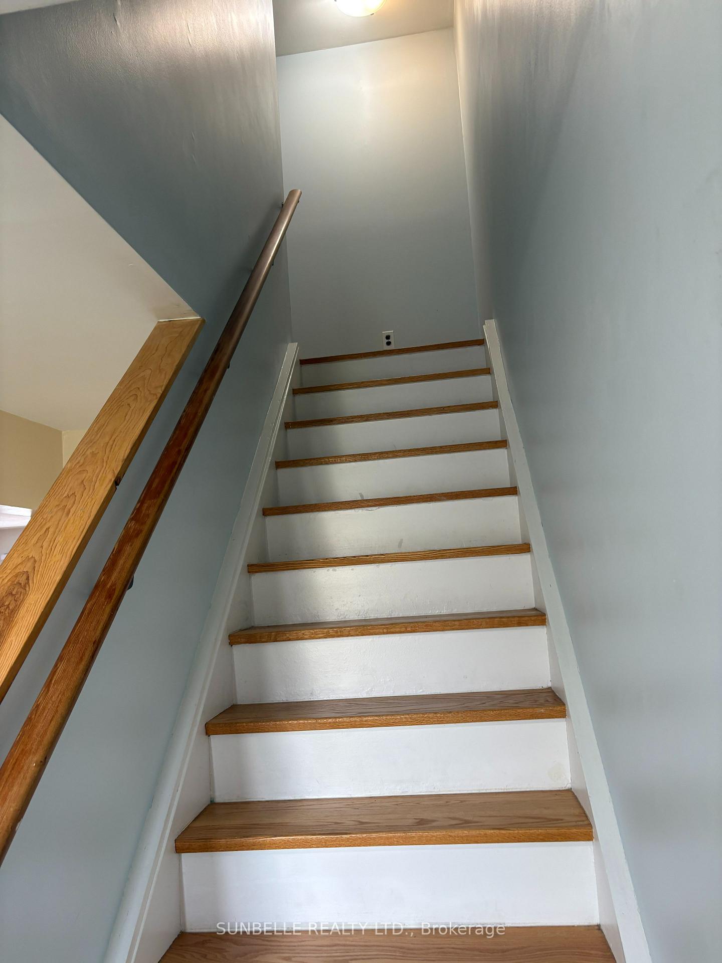 Photo 5 of 42 Fleetwood Crescent, Brampton, Southgate — HOMEH