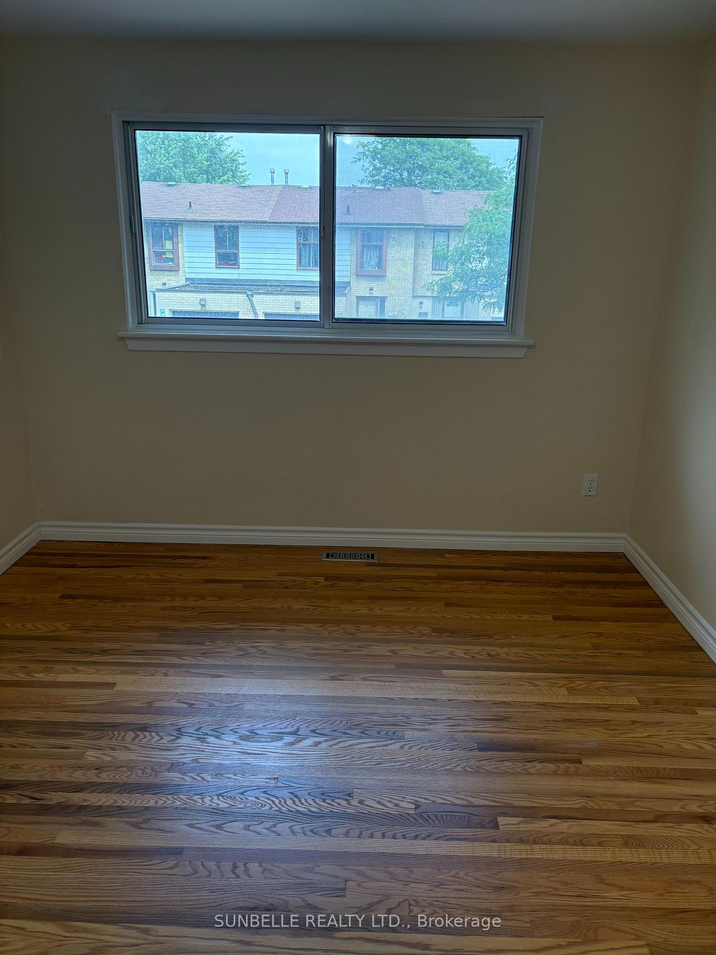 Photo 13 of 42 Fleetwood Crescent, Brampton, Southgate — HOMEH