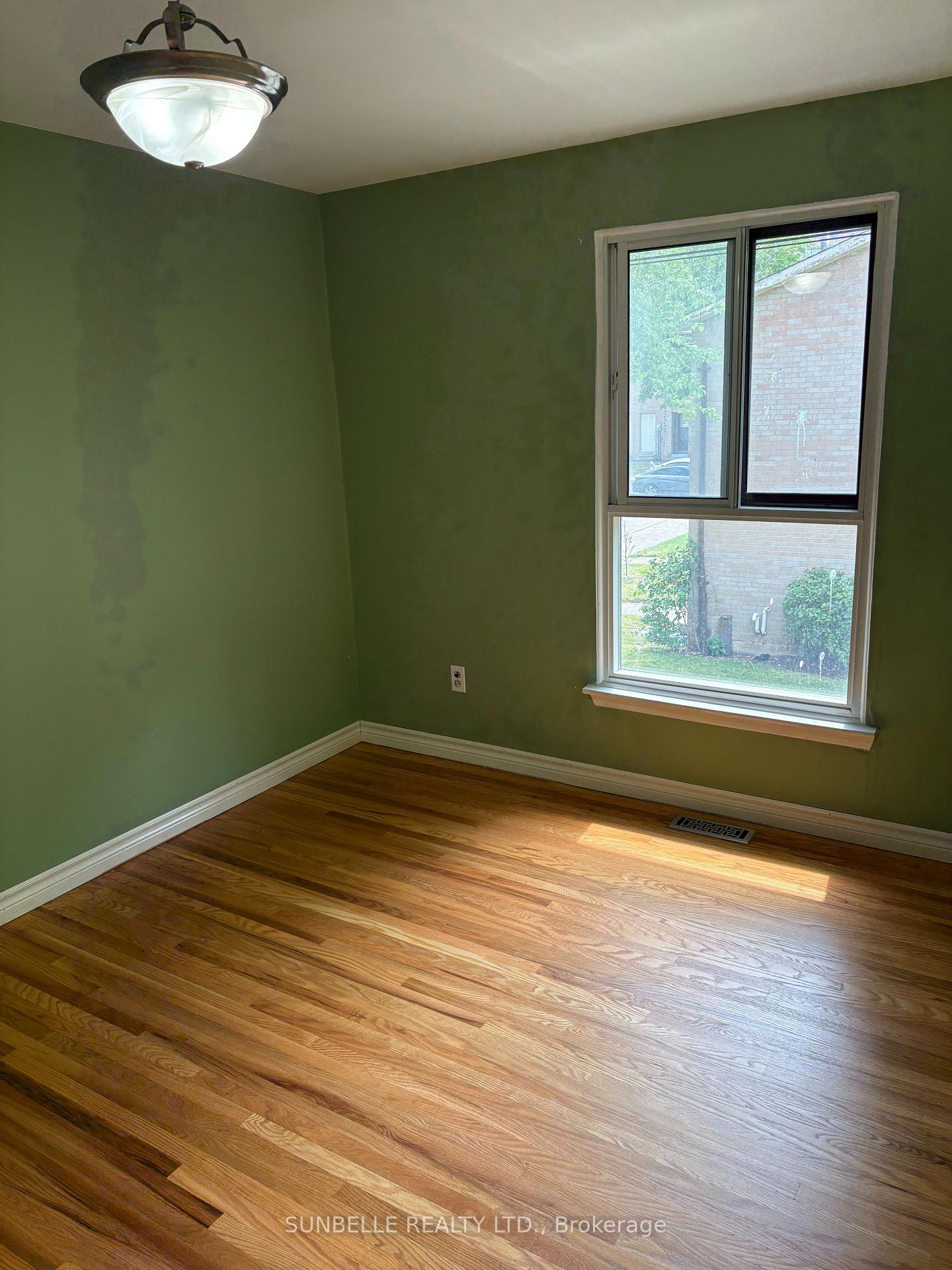 Photo 15 of 42 Fleetwood Crescent, Brampton, Southgate — HOMEH