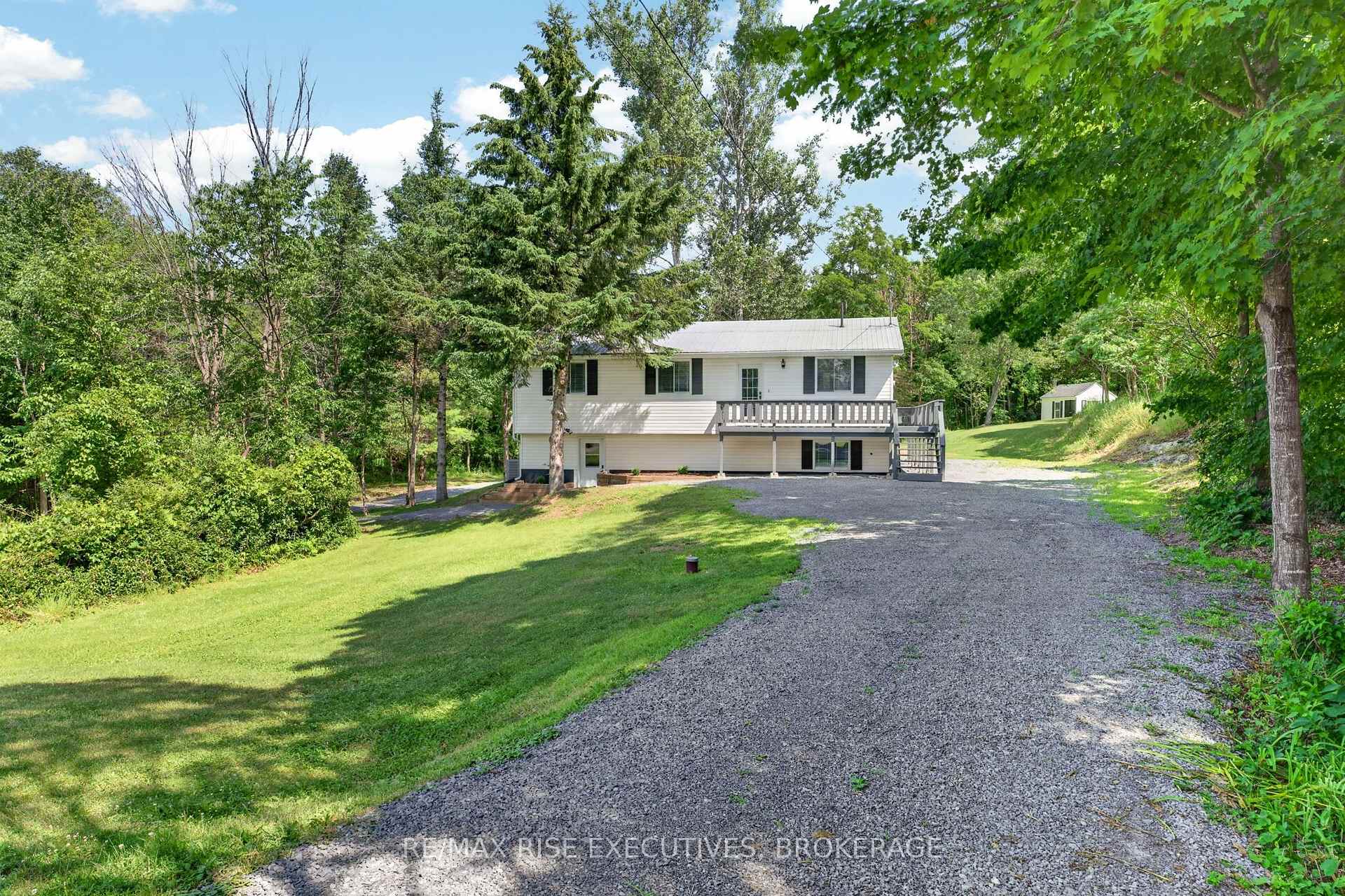Photo 1 of 1022 Bauder Road, Frontenac, Frontenac South — HOMEH