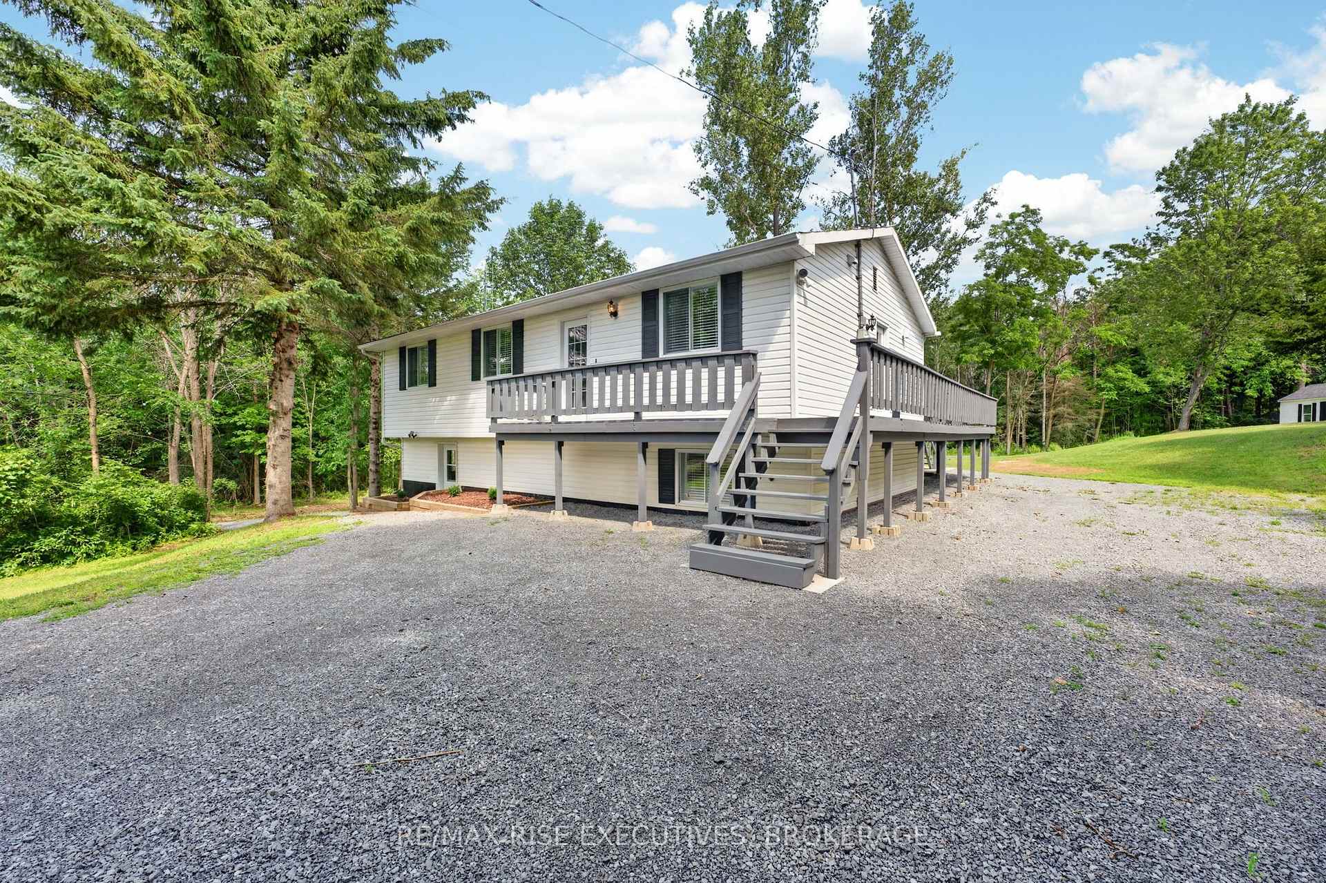 Photo 2 of 1022 Bauder Road, Frontenac, Frontenac South — HOMEH