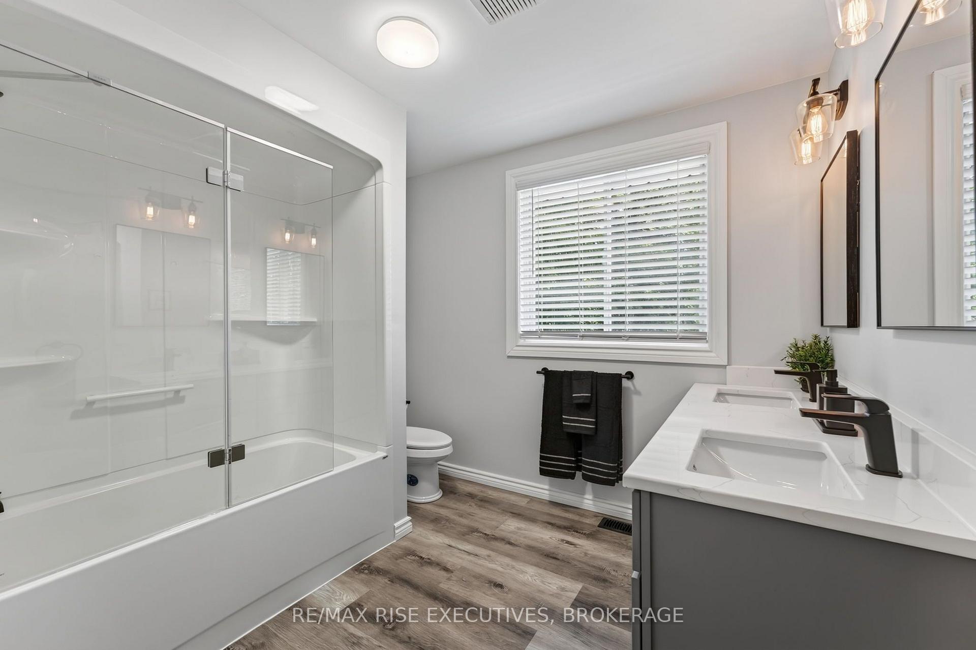 Photo 11 of 1022 Bauder Road, Frontenac, Frontenac South — HOMEH