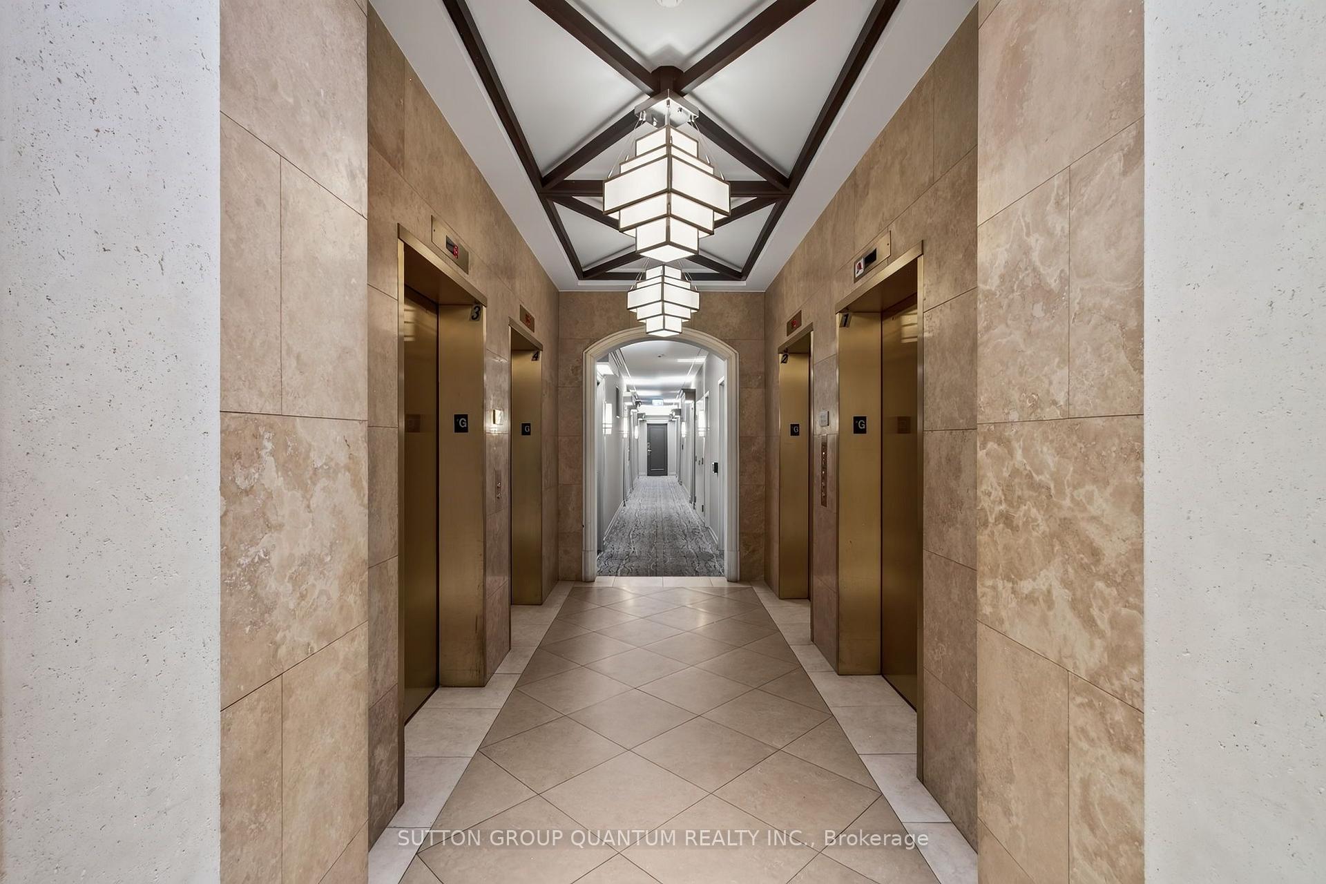 Photo 3 of Unit 723, 5233 Dundas Street W, Etobicoke, Islington-City Centre West — HOMEH