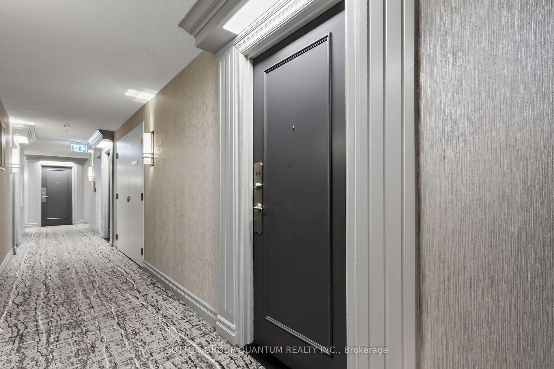 Photo 4 of Unit 723, 5233 Dundas Street W, Etobicoke, Islington-City Centre West — HOMEH