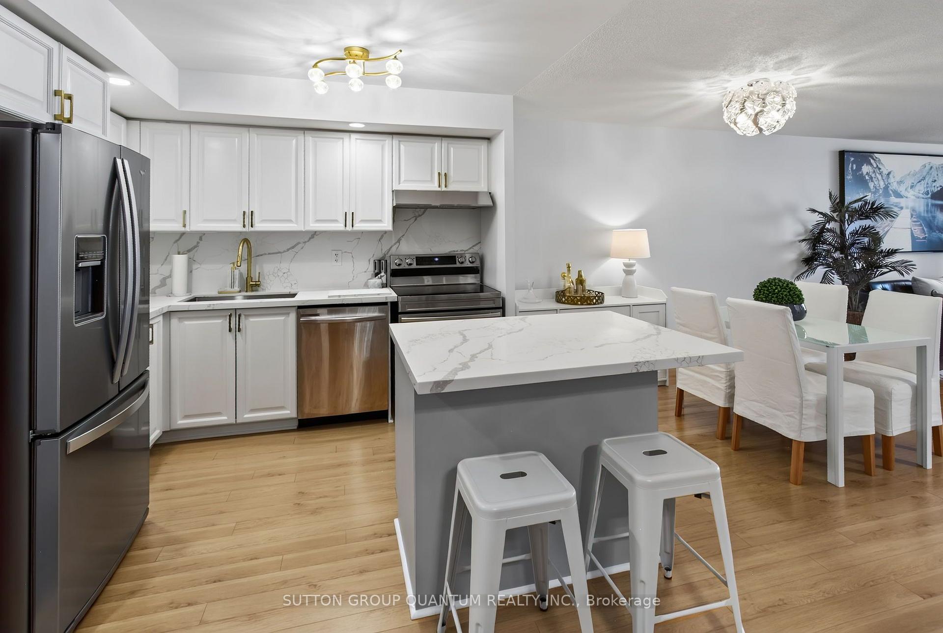 Photo 7 of Unit 723, 5233 Dundas Street W, Etobicoke, Islington-City Centre West — HOMEH