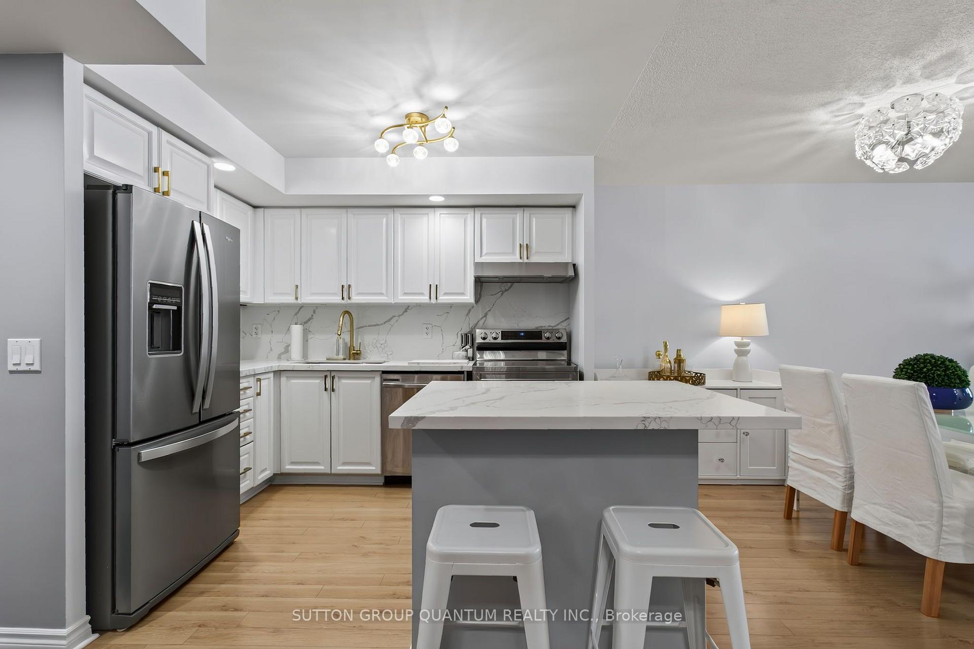 Photo 8 of Unit 723, 5233 Dundas Street W, Etobicoke, Islington-City Centre West — HOMEH