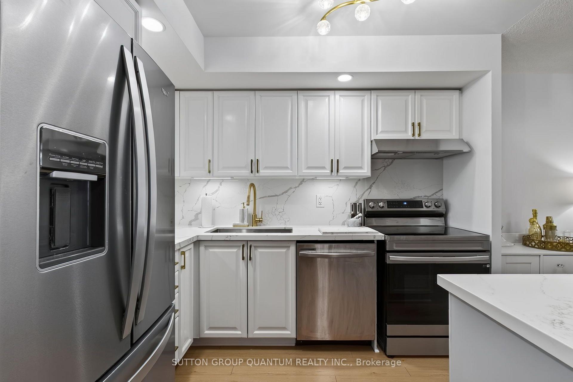 Photo 9 of Unit 723, 5233 Dundas Street W, Etobicoke, Islington-City Centre West — HOMEH