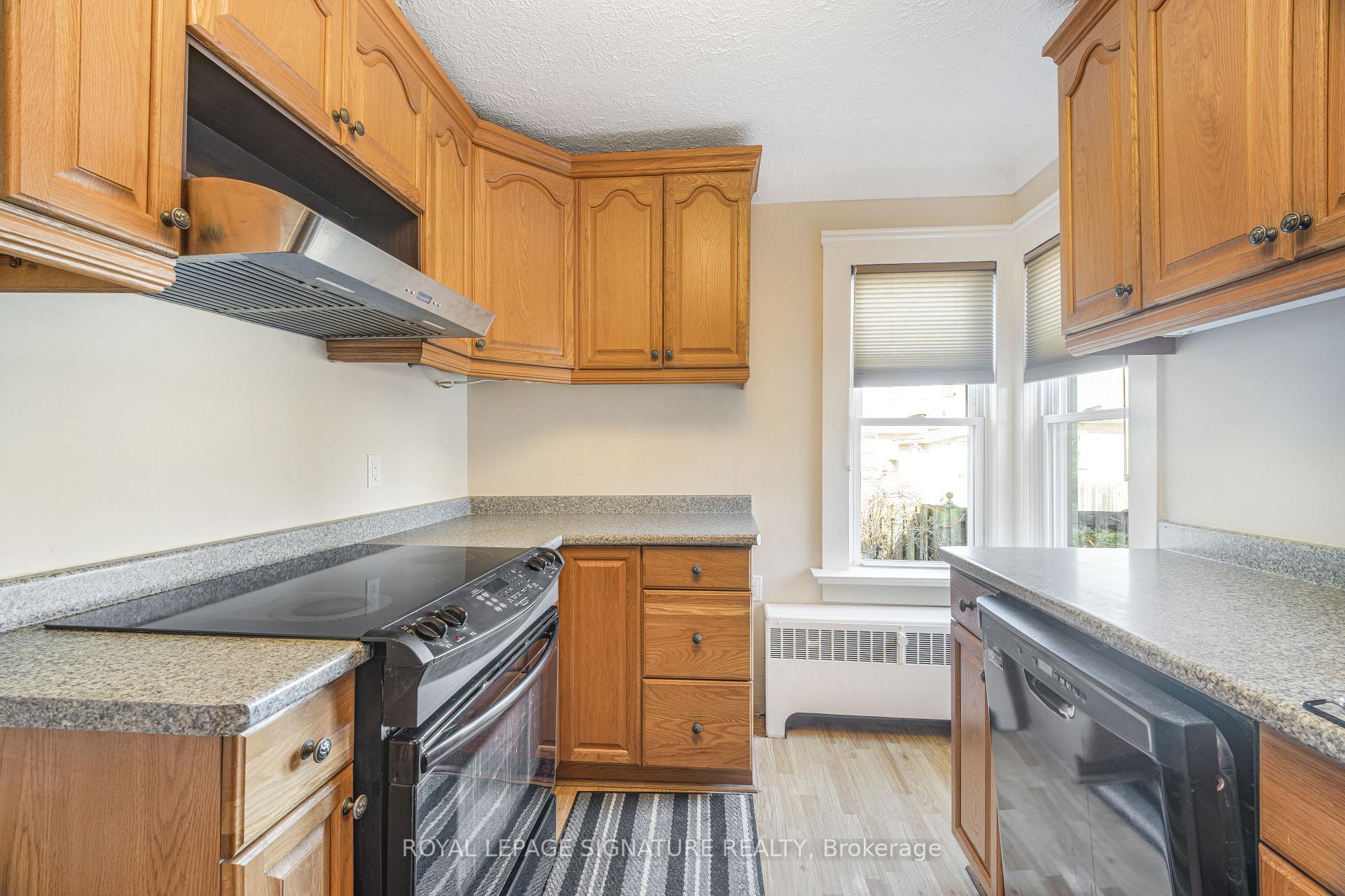 Photo 14 of 141 York Street, St. Catharines, Downtown — HOMEH