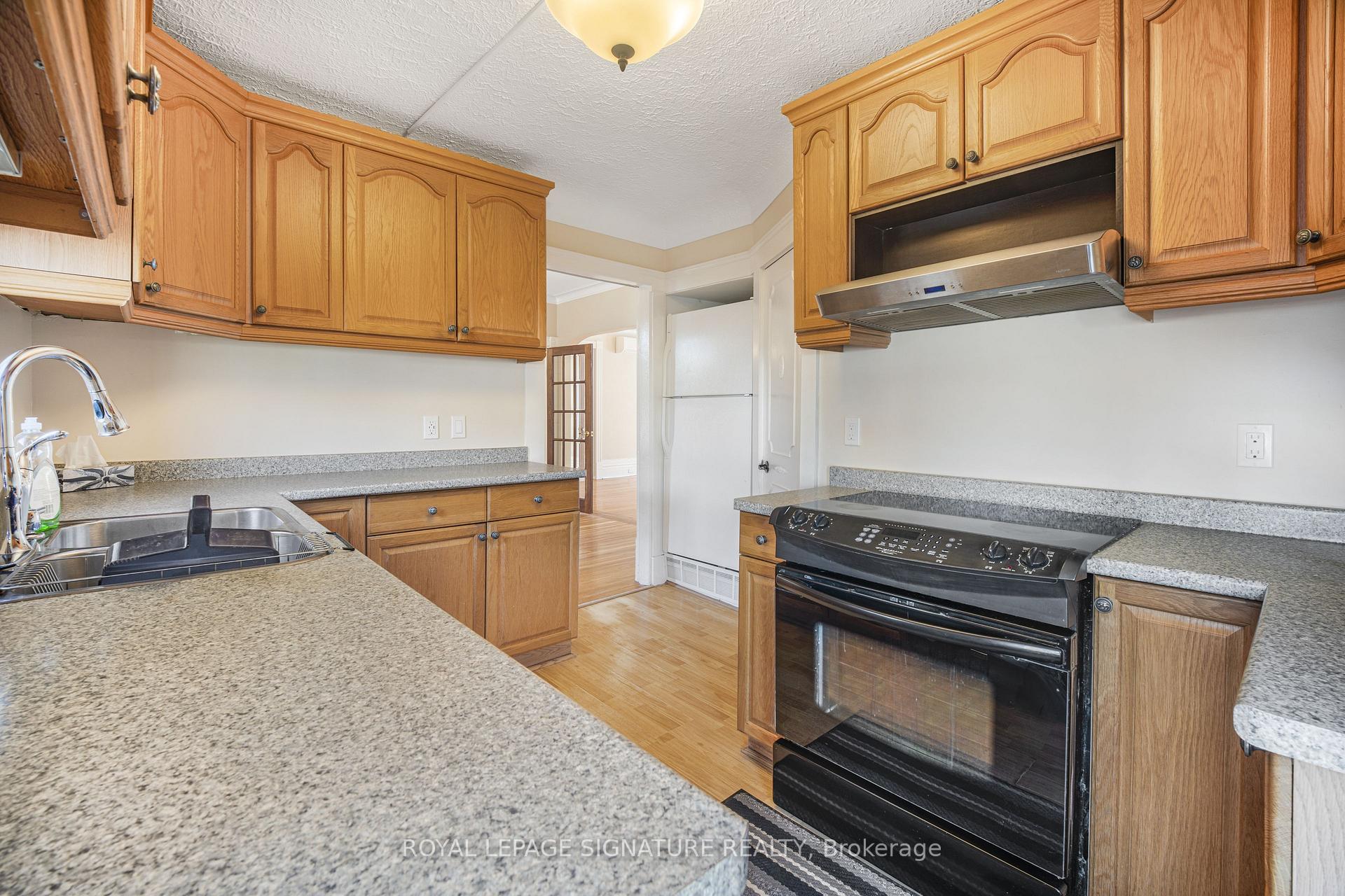 Photo 29 of 141 York Street, St. Catharines, Downtown — HOMEH