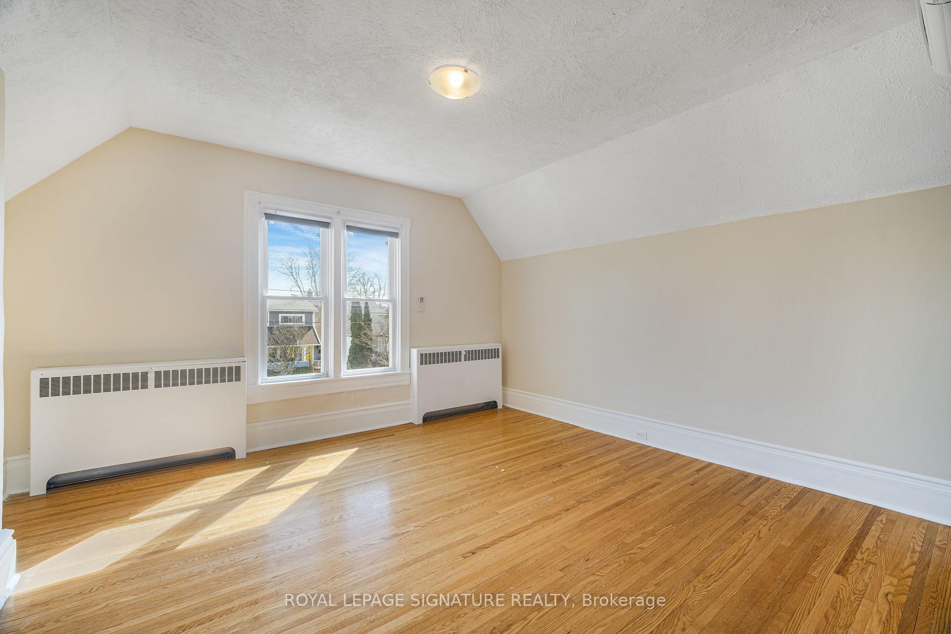 Photo 31 of 141 York Street, St. Catharines, Downtown — HOMEH