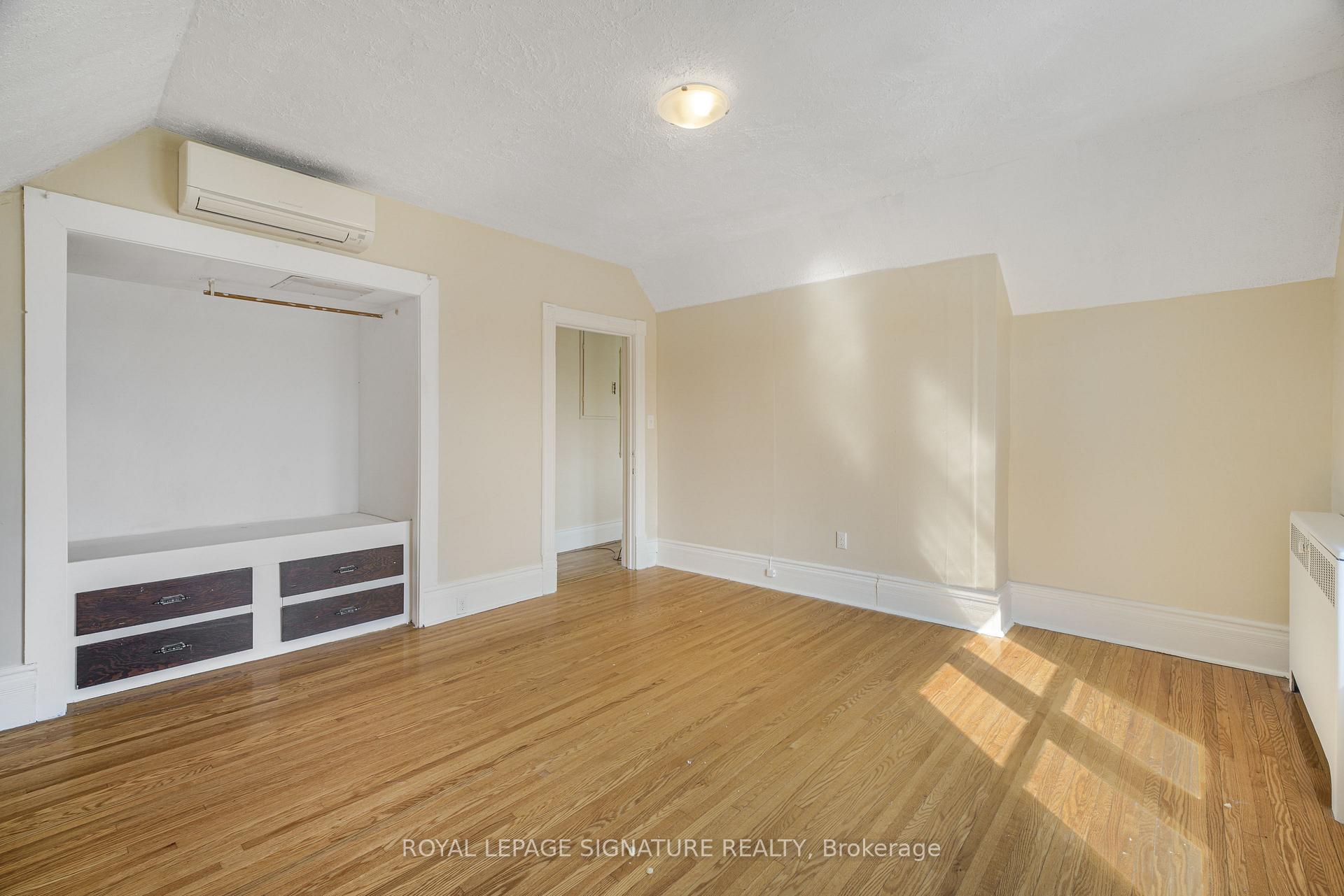 Photo 34 of 141 York Street, St. Catharines, Downtown — HOMEH