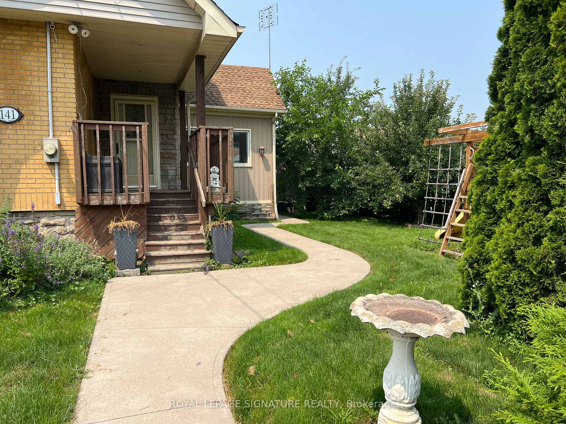Photo 53 of 141 York Street, St. Catharines, Downtown — HOMEH