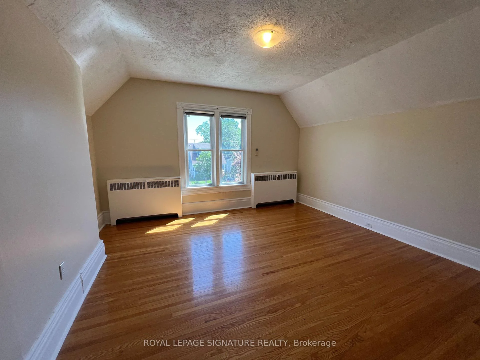 Photo 38 of 141 York Street, St. Catharines, Downtown — HOMEH