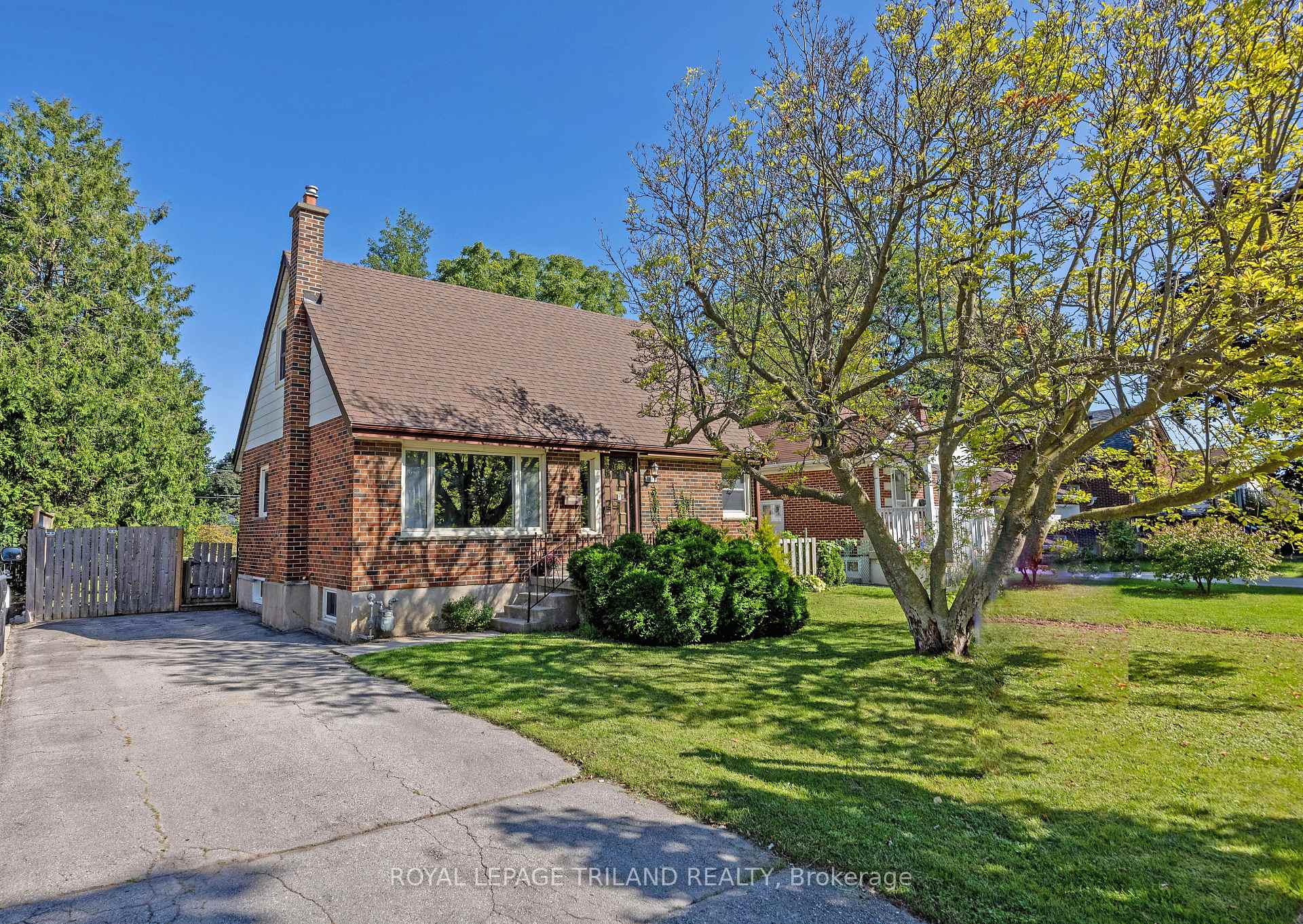 Photo of 1874 Churchill Avenue