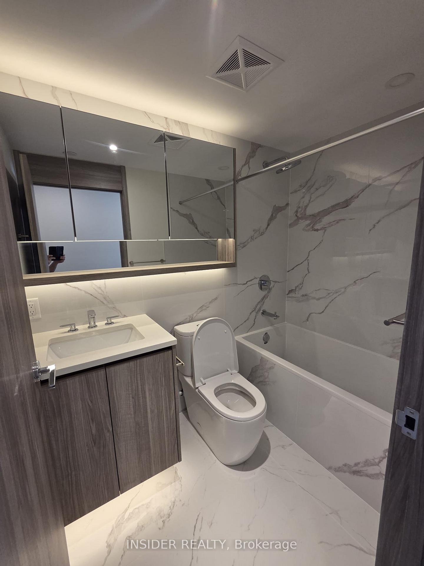 Photo 15 of Unit 321, 75 Billes Heights, North York, Bayview Village — HOMEH