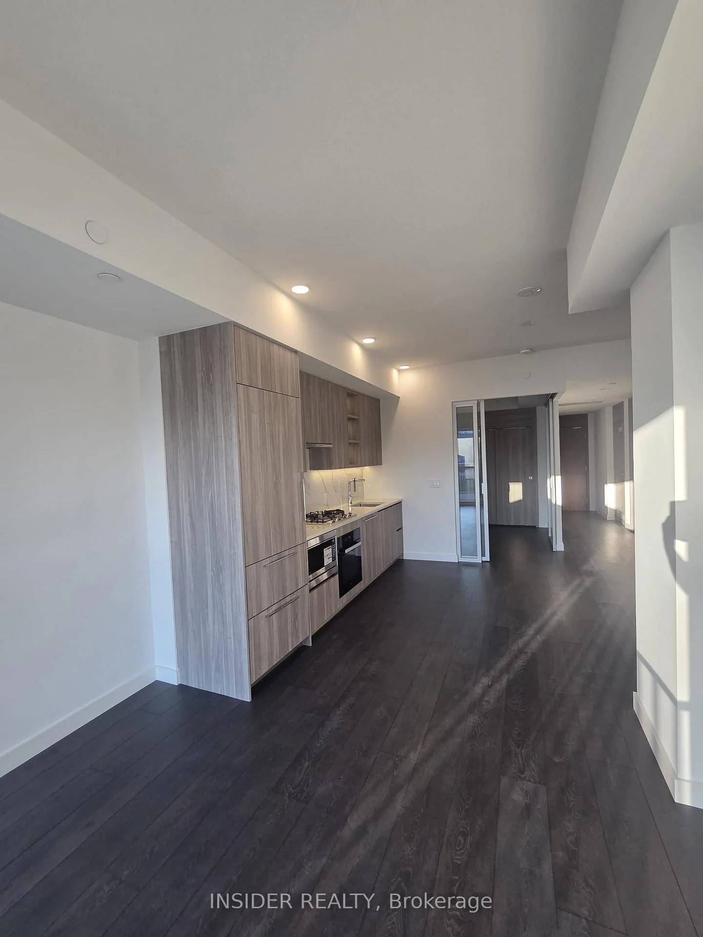 Photo 8 of Unit 321, 75 Billes Heights, North York, Bayview Village — HOMEH