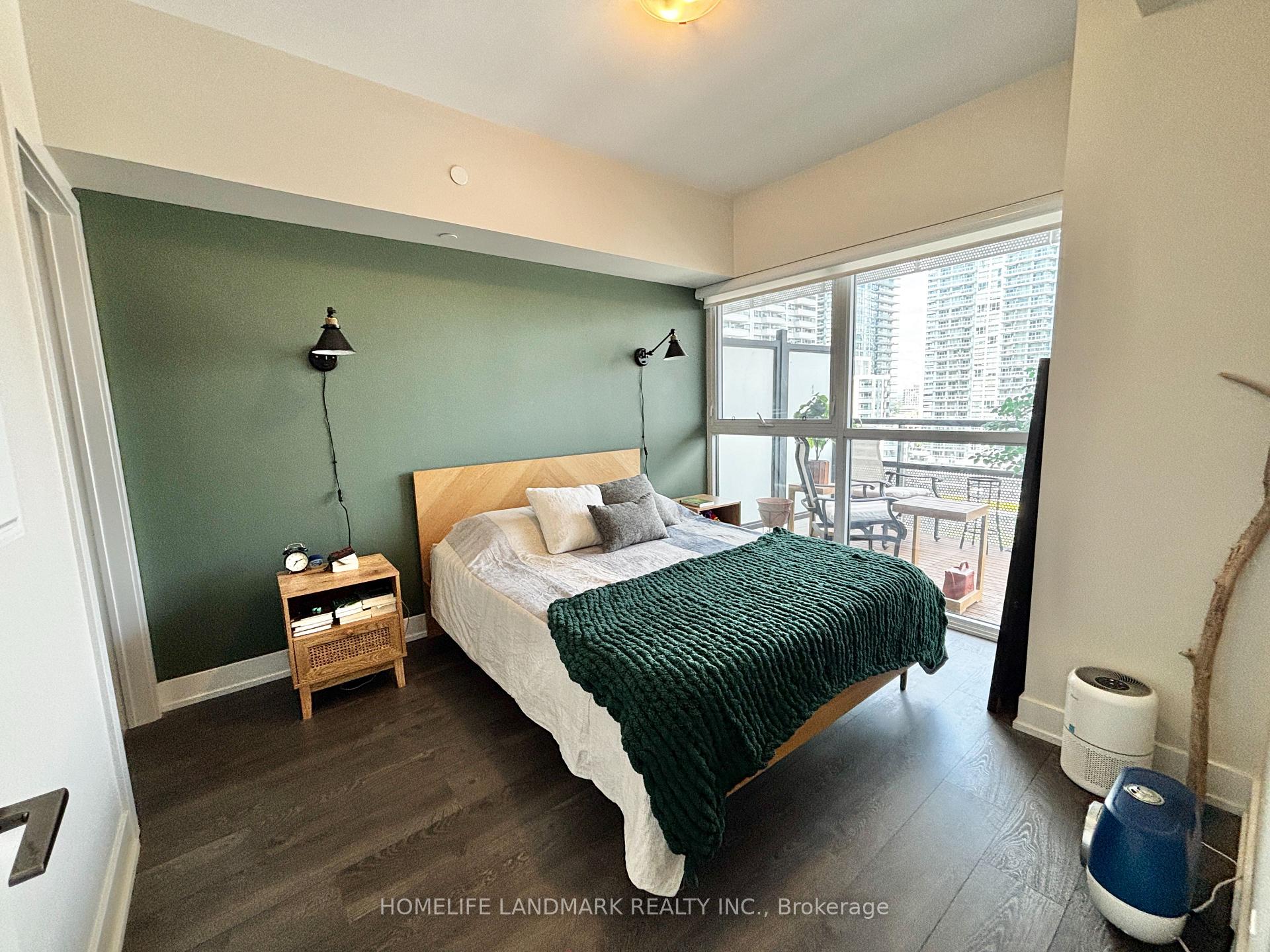 Photo 1 of Unit 1408, 11 Lillian Street, Toronto, Mount Pleasant West — HOMEH