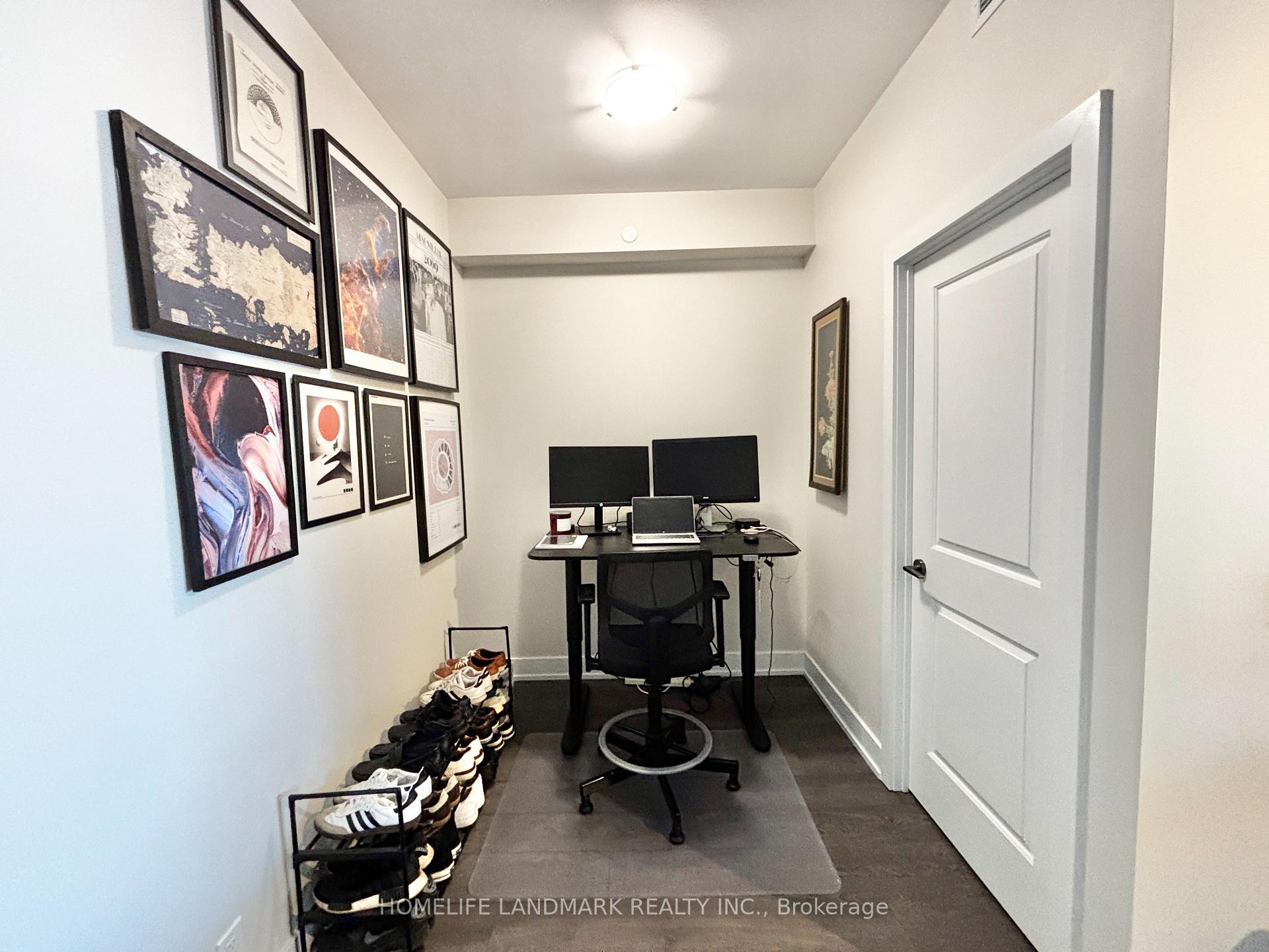 Photo 5 of Unit 1408, 11 Lillian Street, Toronto, Mount Pleasant West — HOMEH