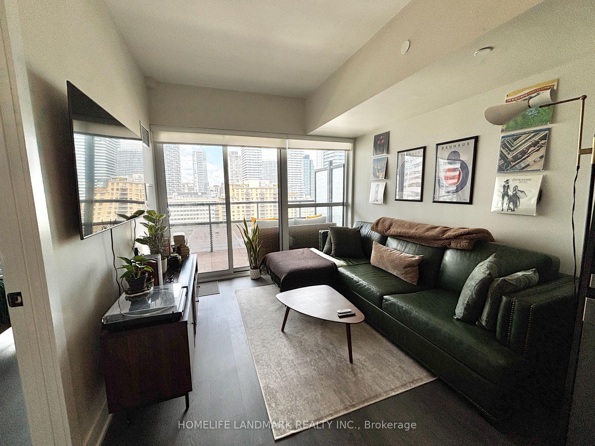 Photo 13 of Unit 1408, 11 Lillian Street, Toronto, Mount Pleasant West — HOMEH