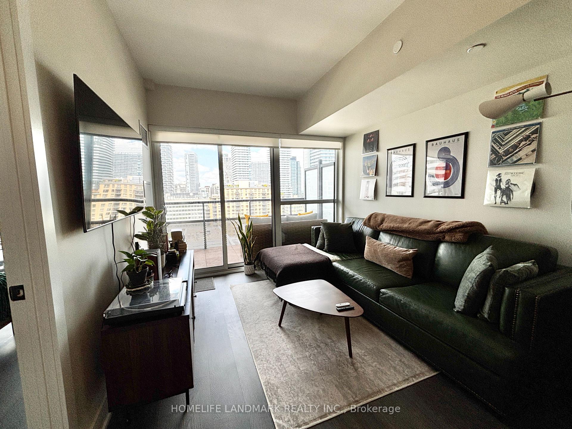 Photo 14 of Unit 1408, 11 Lillian Street, Toronto, Mount Pleasant West — HOMEH