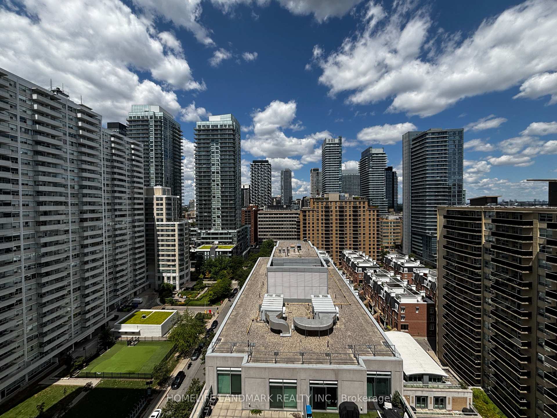 Photo 20 of Unit 1408, 11 Lillian Street, Toronto, Mount Pleasant West — HOMEH