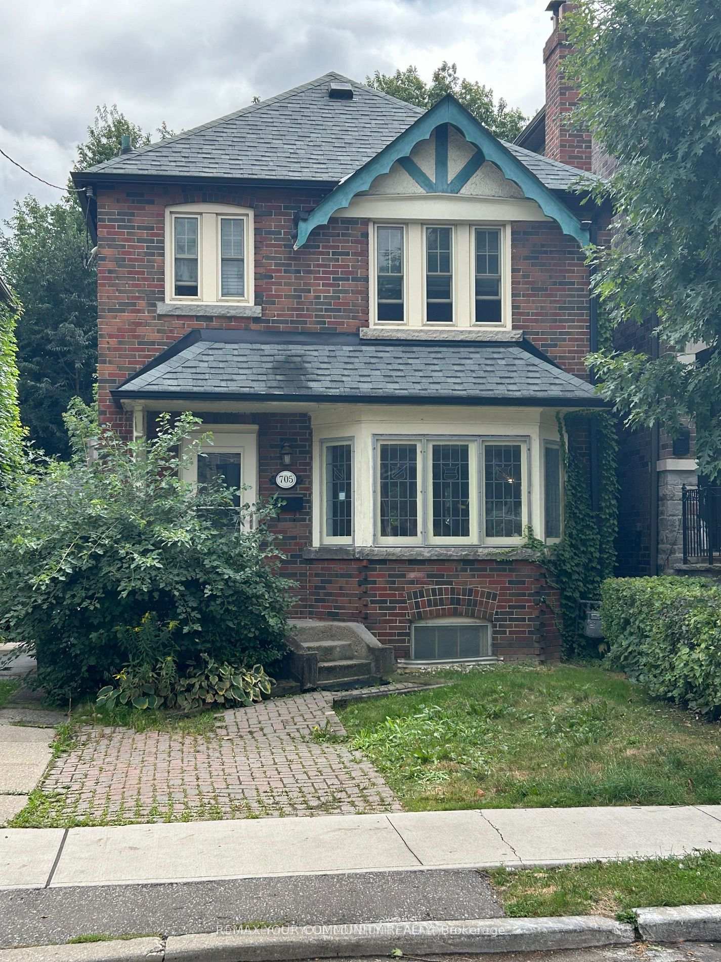 Photo 1 of 705 Hillsdale Avenue E, Toronto, Mount Pleasant East — HOMEH